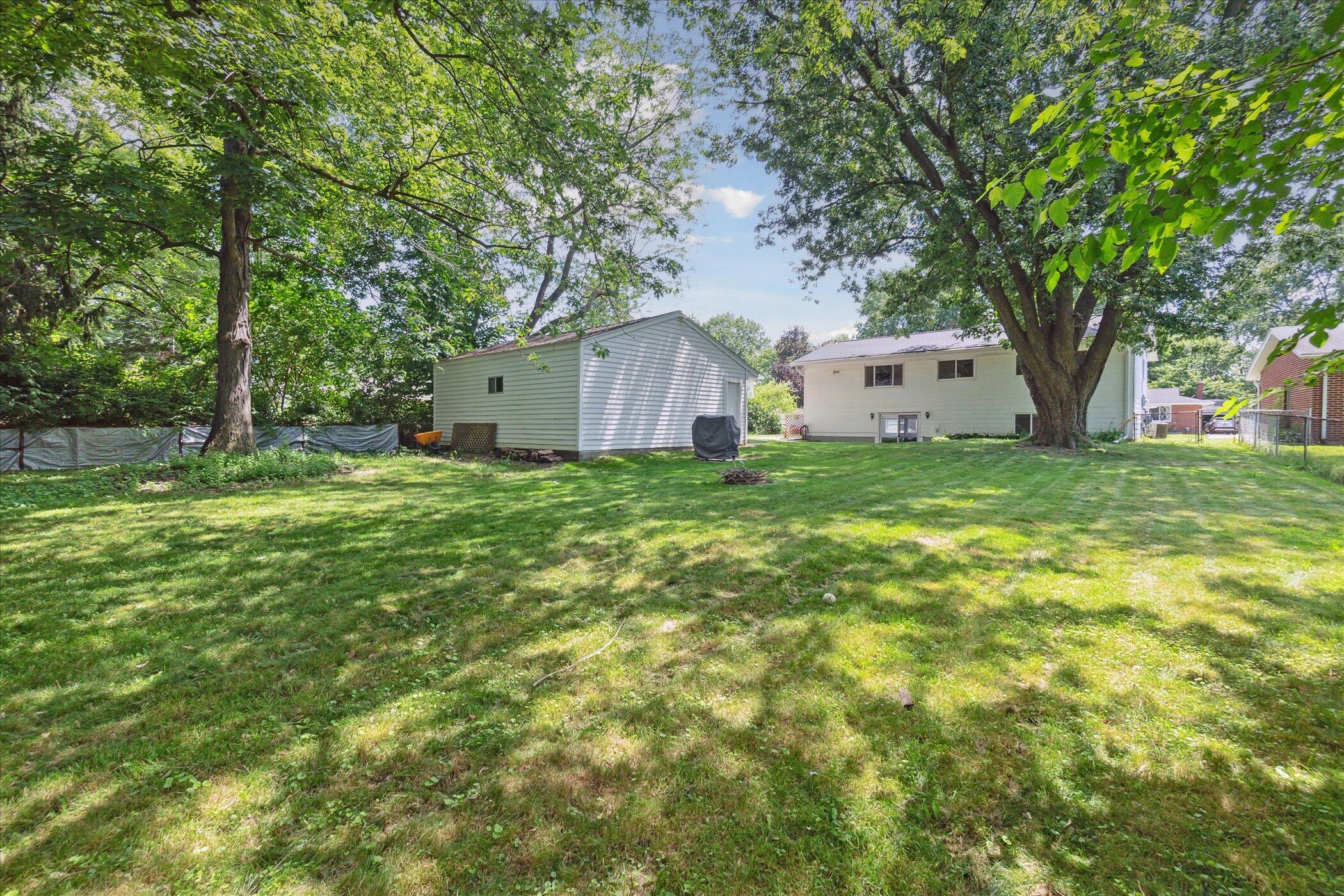 910 Newport Drive Property Photo 40