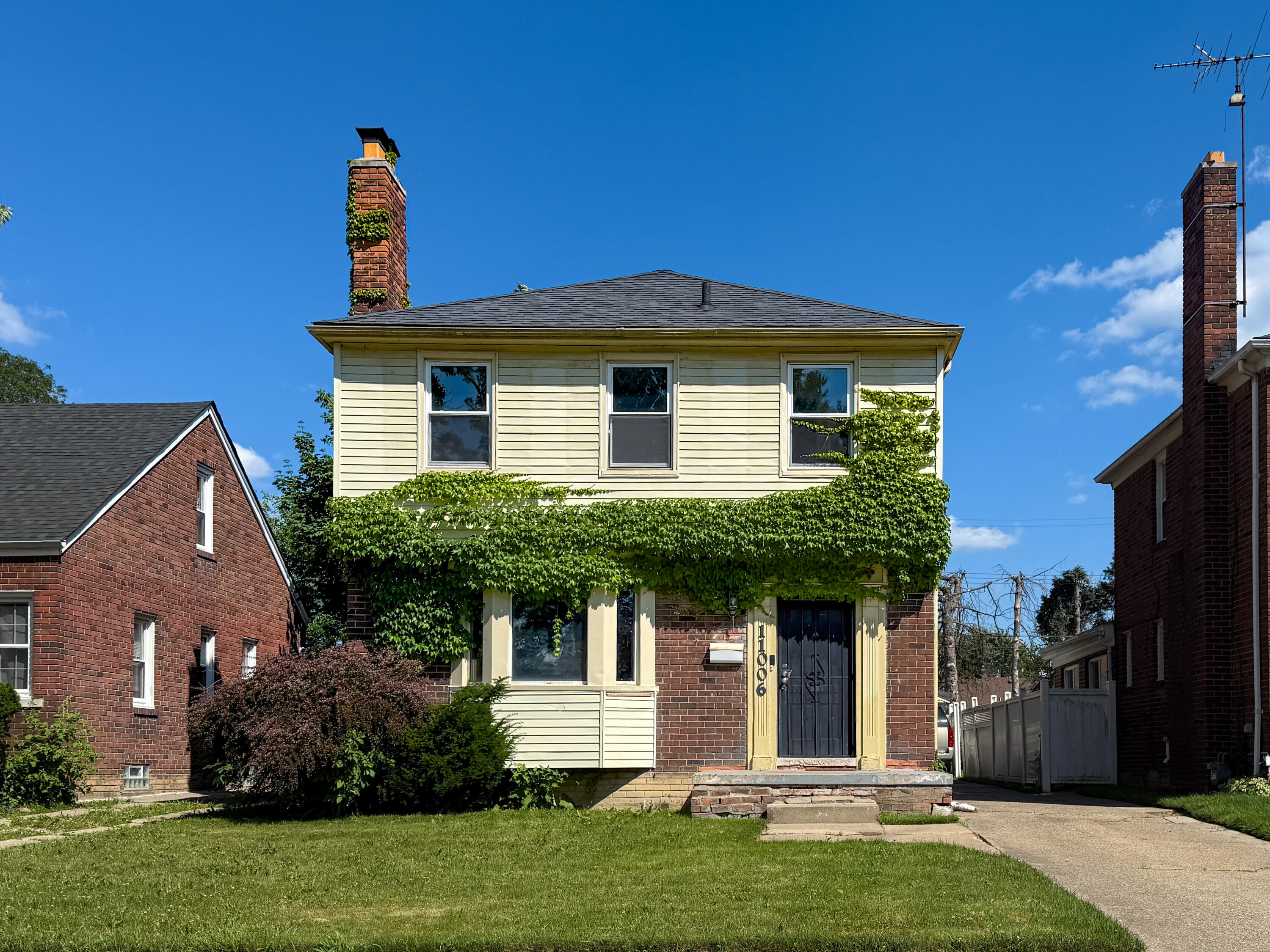 11006 Roxbury Street Property Photo 1