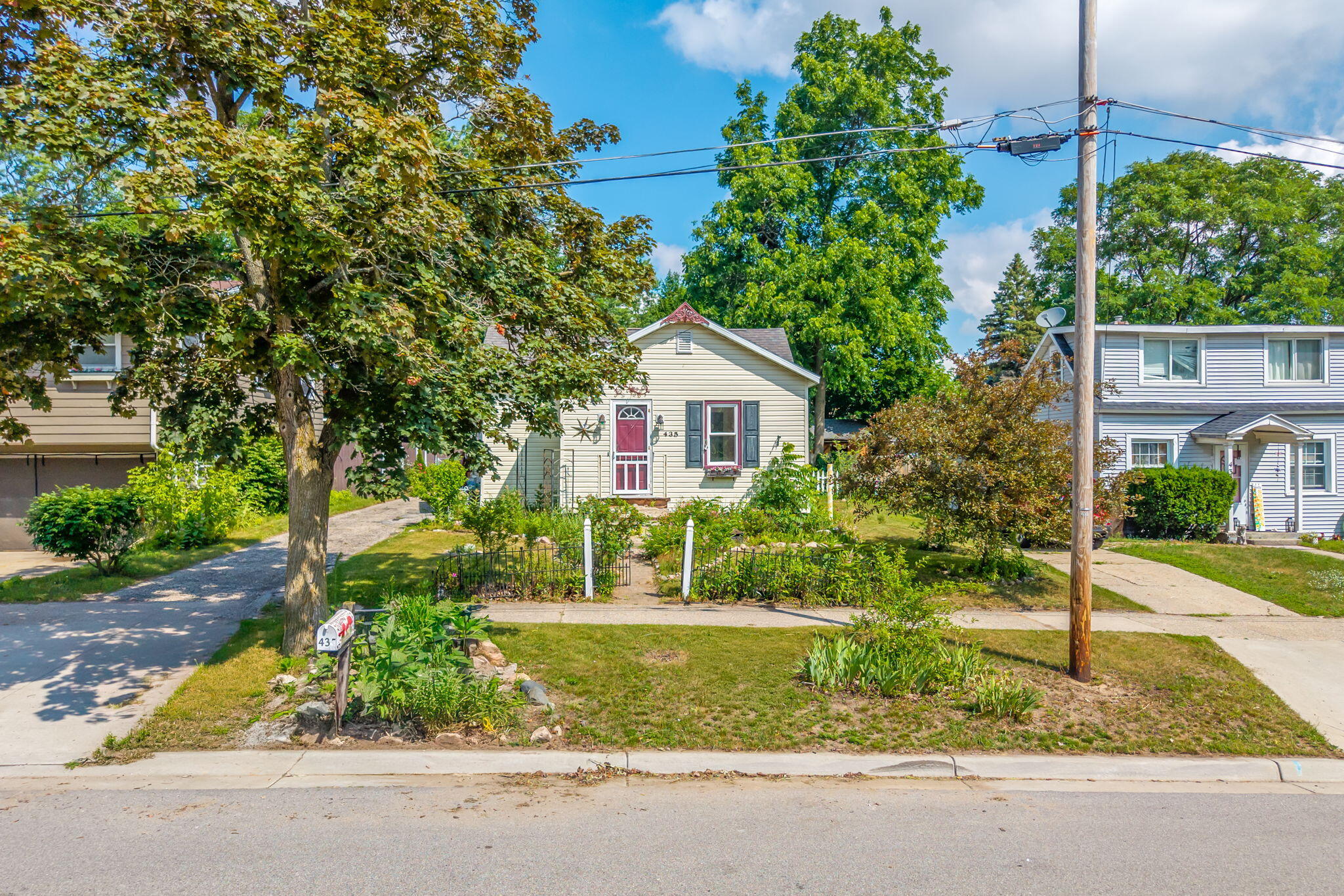 435 Evart Street Property Photo 1