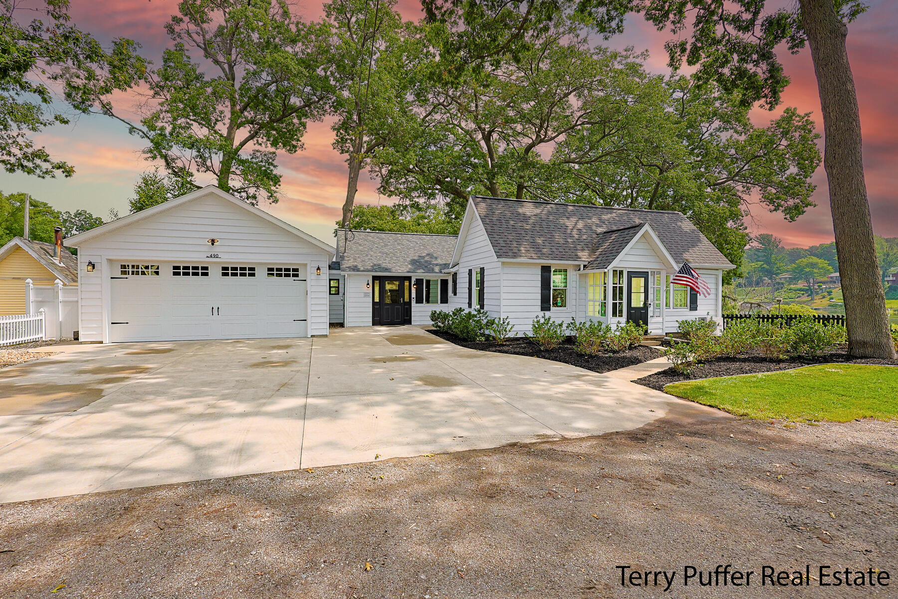 490 S Bear Lake Road Property Photo 1