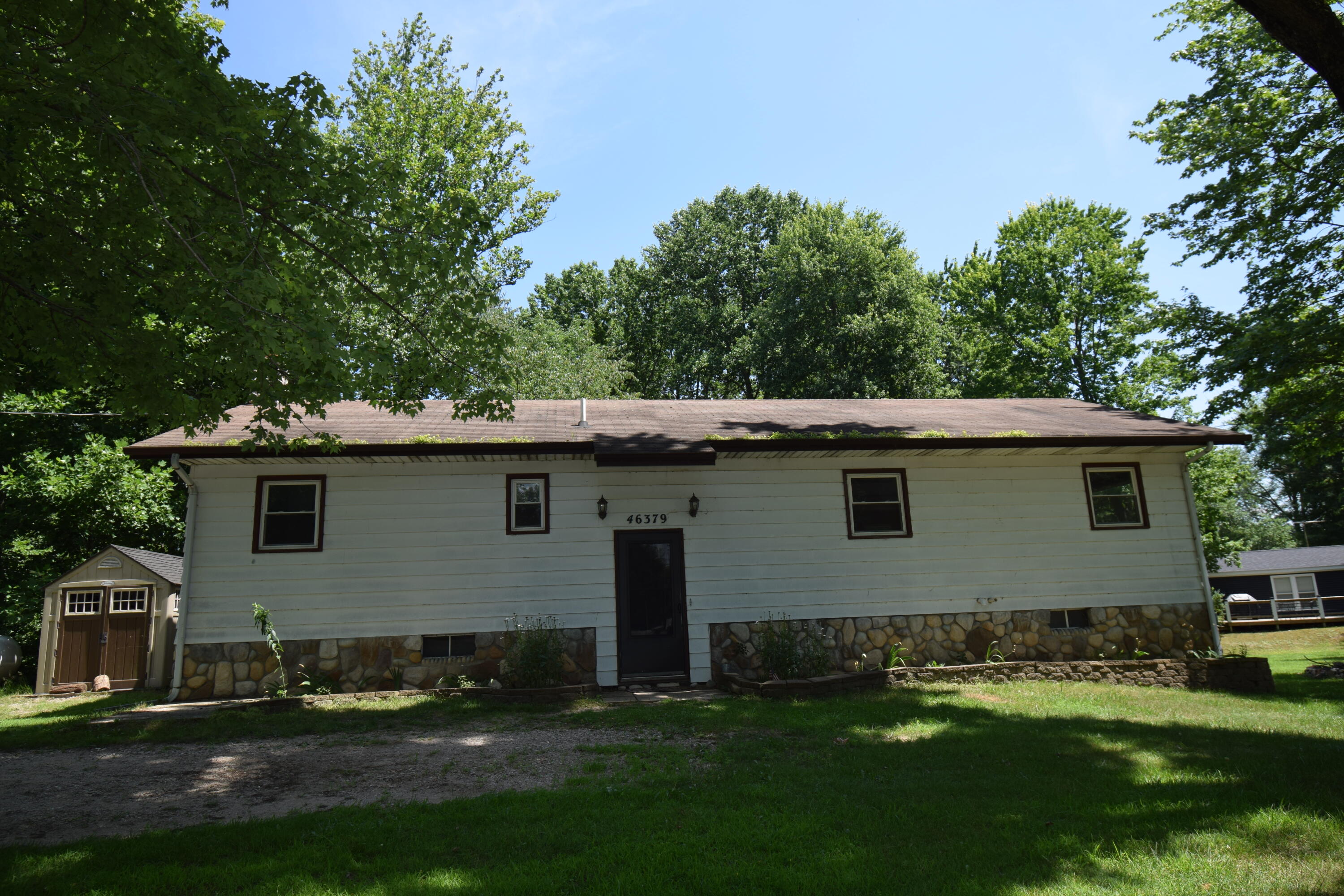 46379 Leedy Point Road Property Photo 1