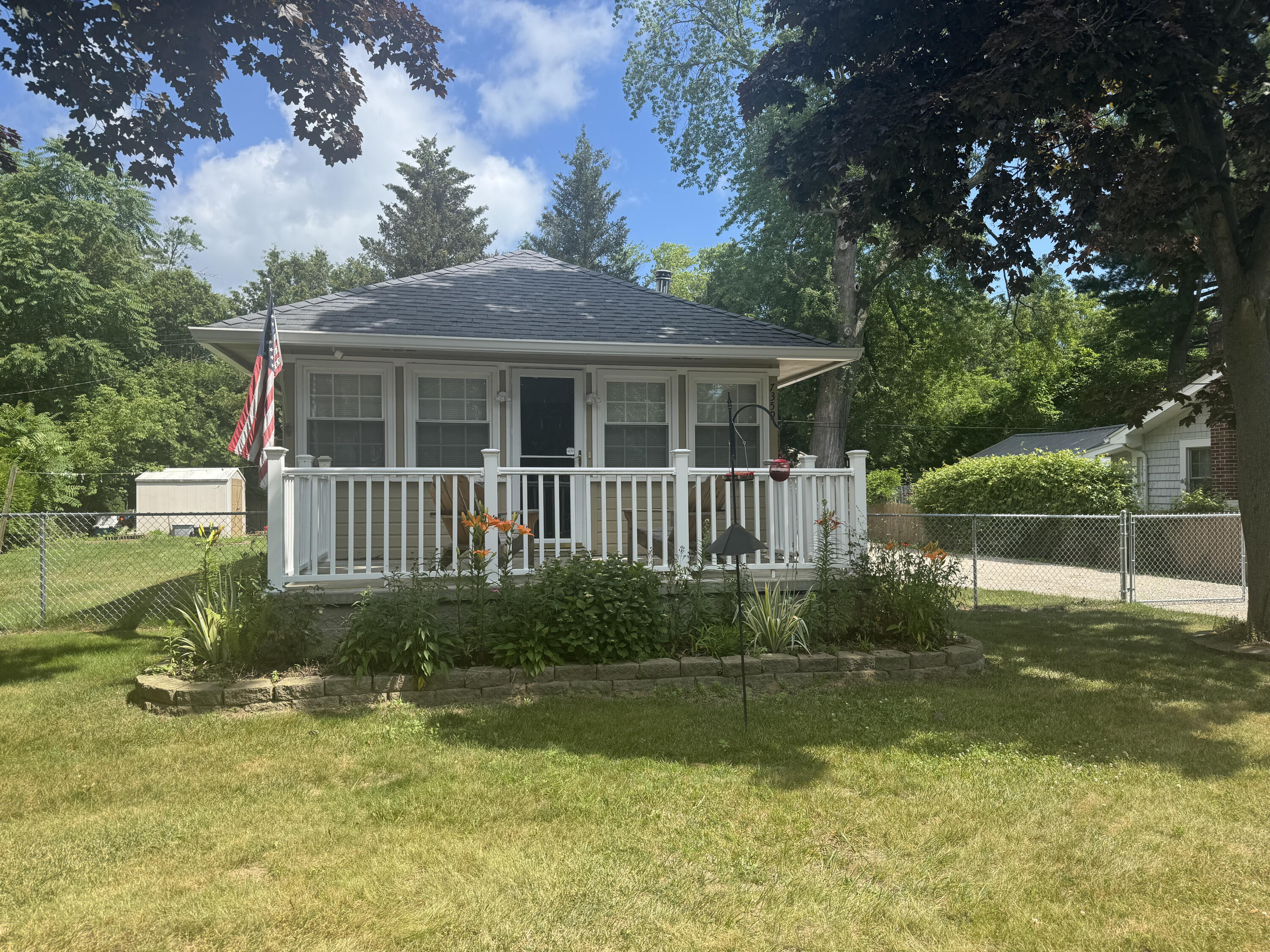 7359 Maple Road Property Photo 1
