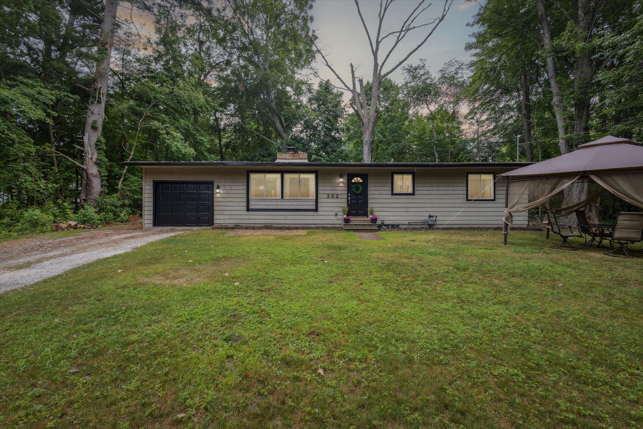 292 Peach Street Property Photo 1