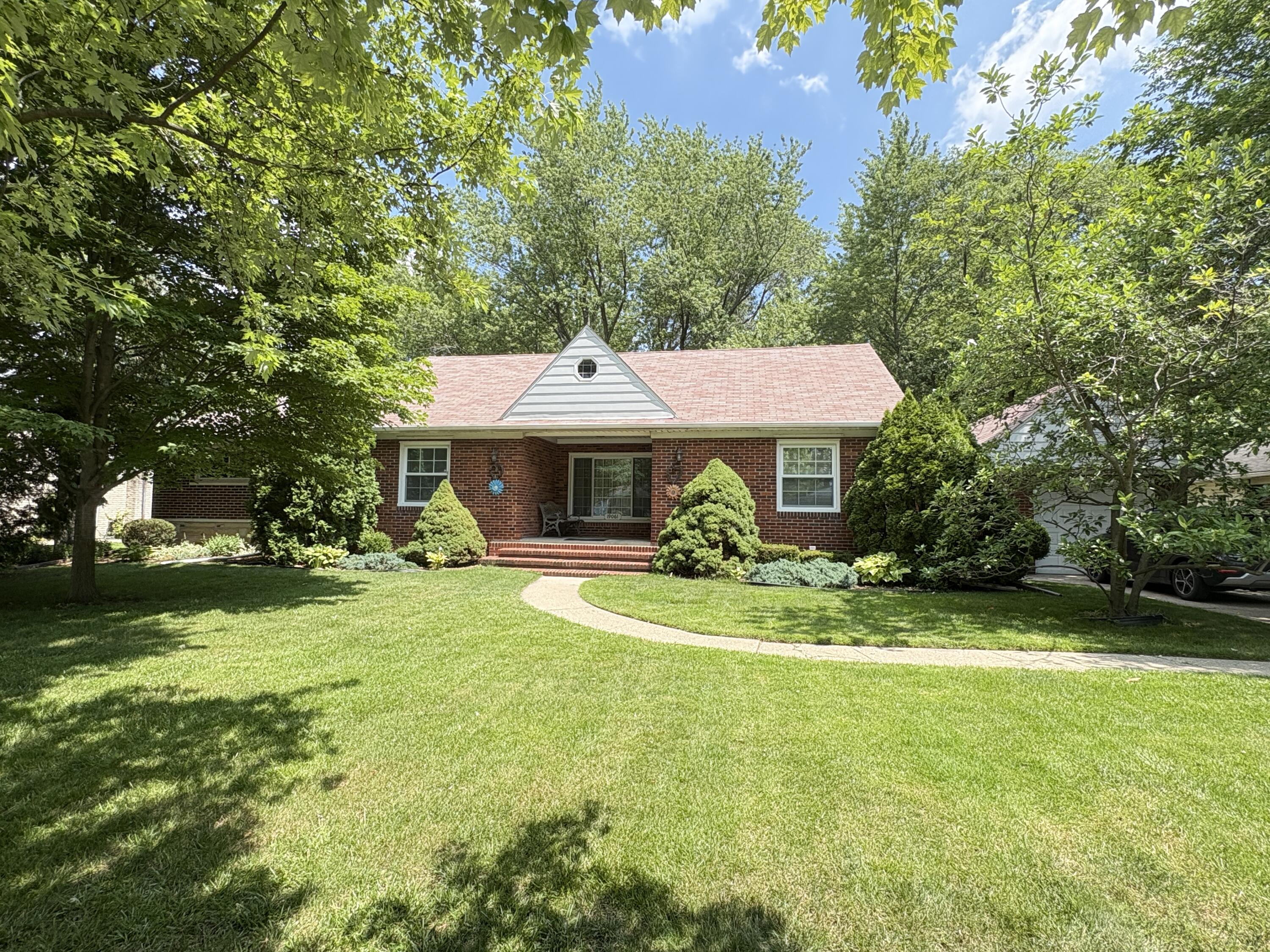 19061 Collinson Avenue Property Photo 1