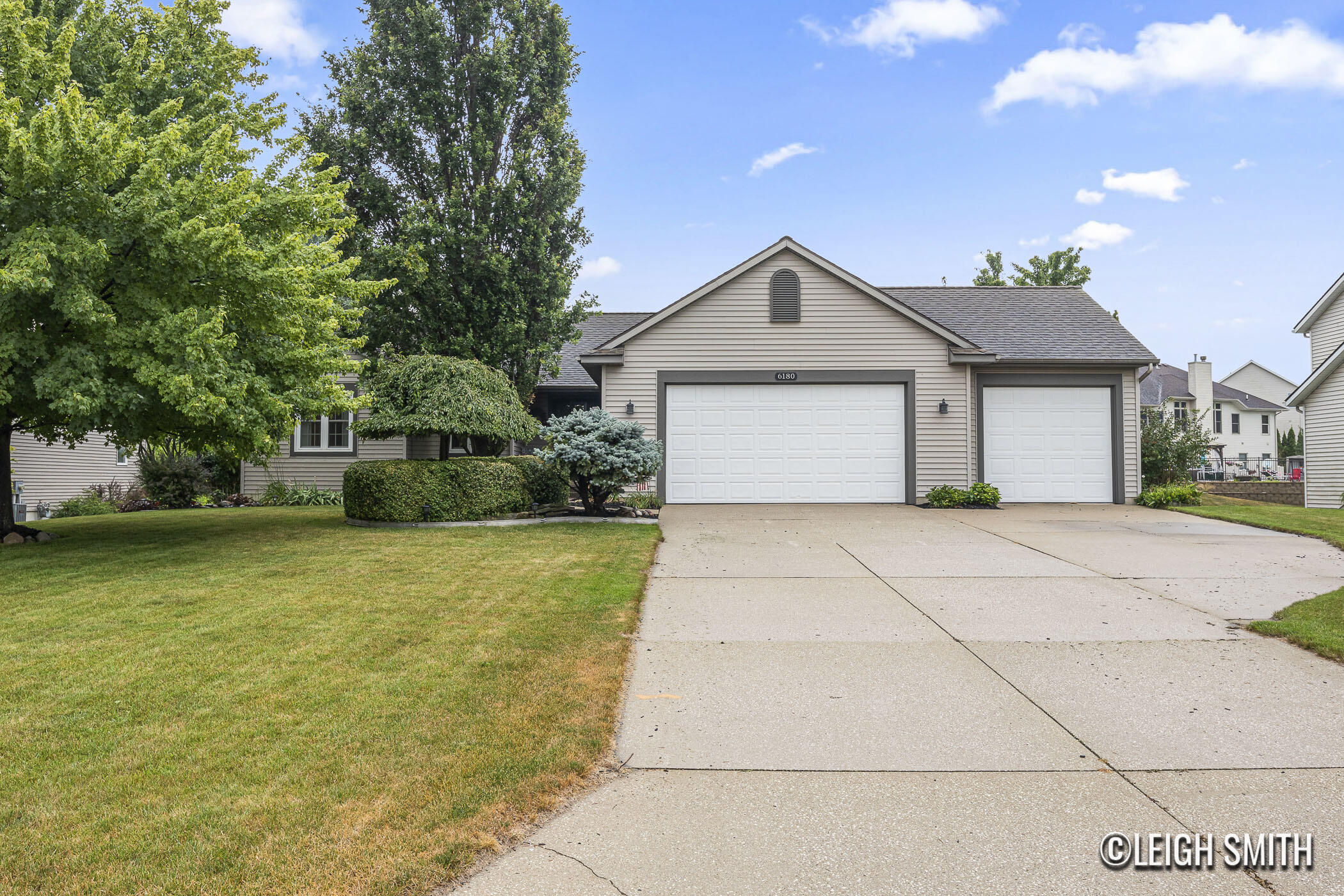 6180 Heath Cross Drive Property Photo 1