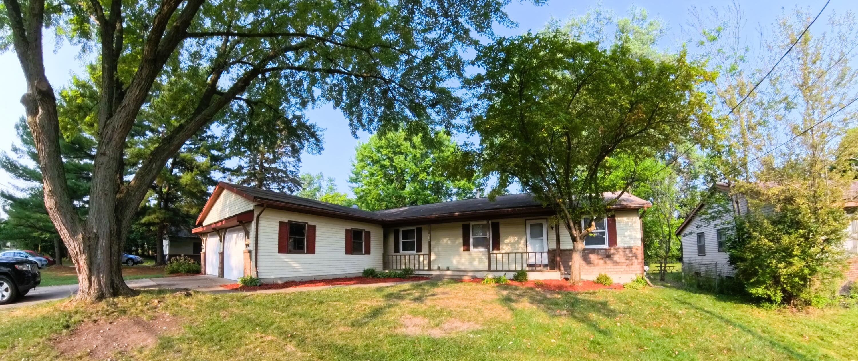 2555 Ridgemoor Drive Se, North Unit Property Photo 1
