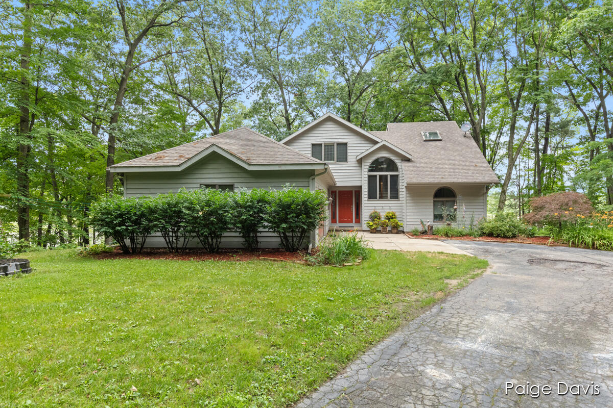 9101 Parmeter Avenue Ne Property Photo 1