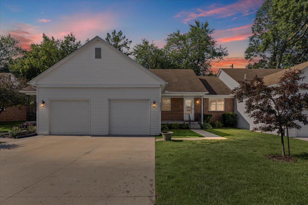 22830 Lincoln Court Property Photo 1