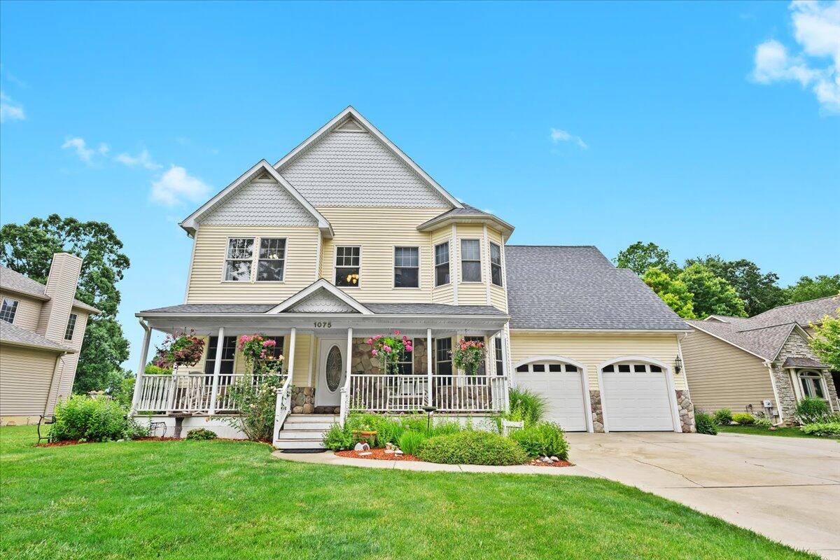 1075 Crystal Wood Drive Property Photo 1