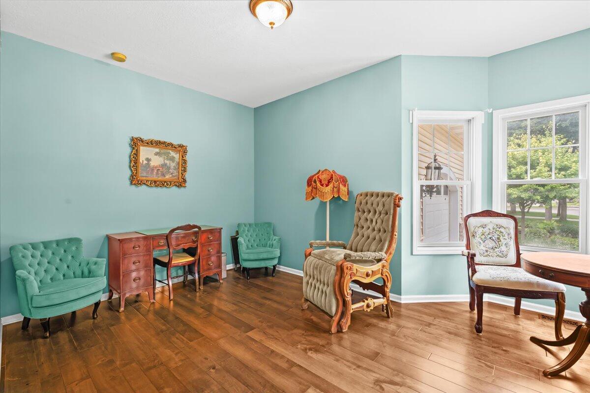1075 Crystal Wood Drive Property Photo 8
