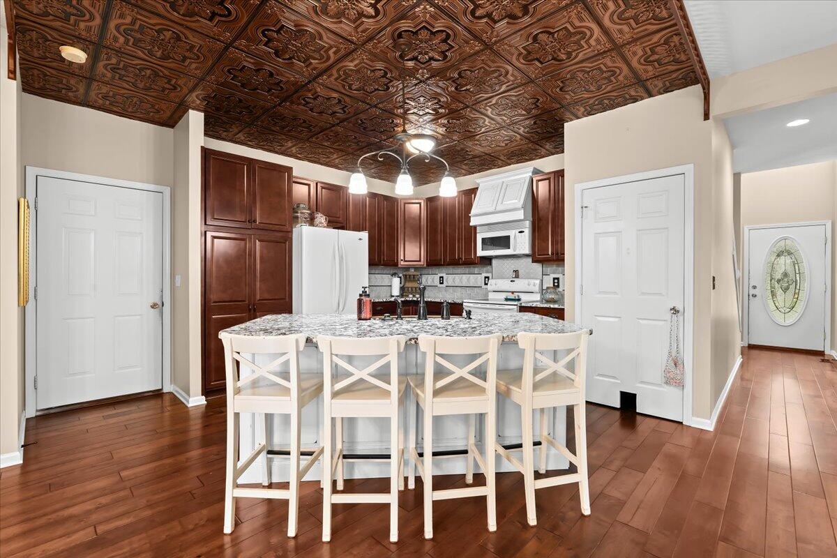 1075 Crystal Wood Drive Property Photo 16