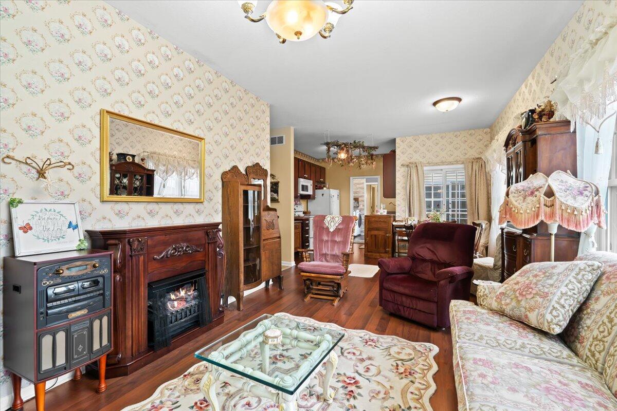 1075 Crystal Wood Drive Property Photo 28