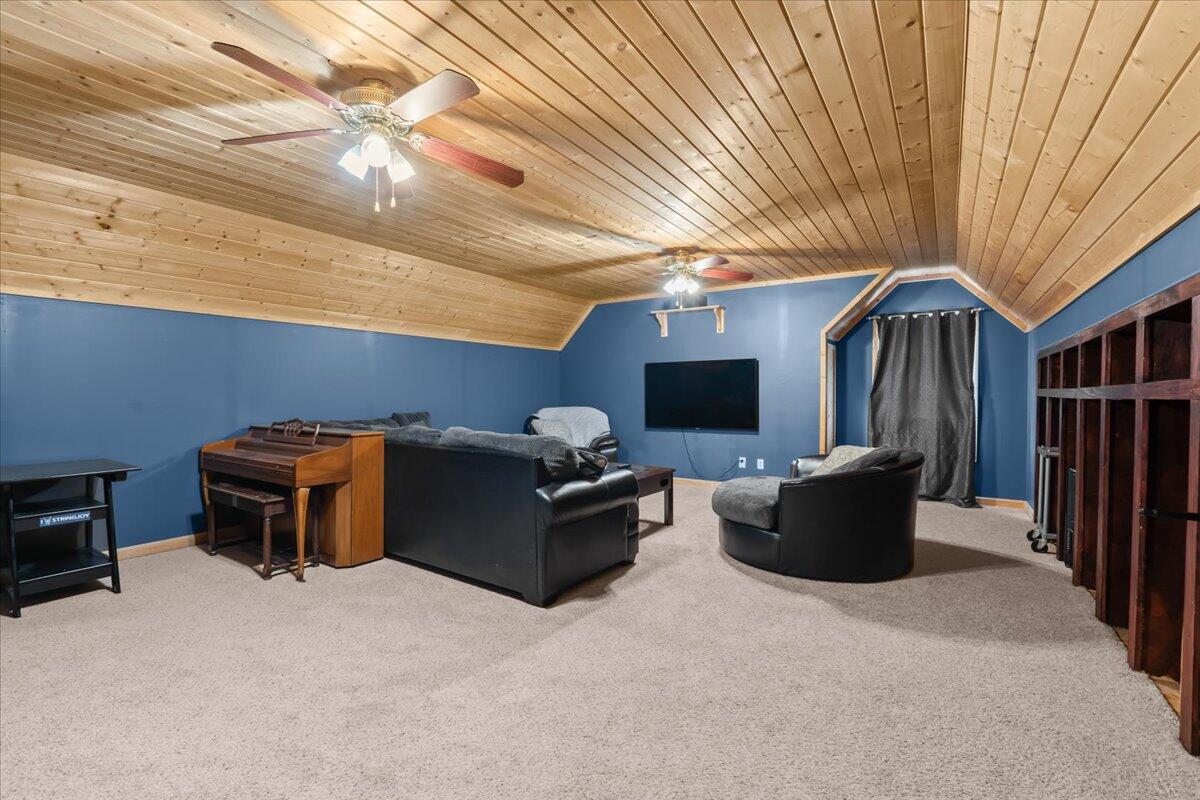 1075 Crystal Wood Drive Property Photo 34