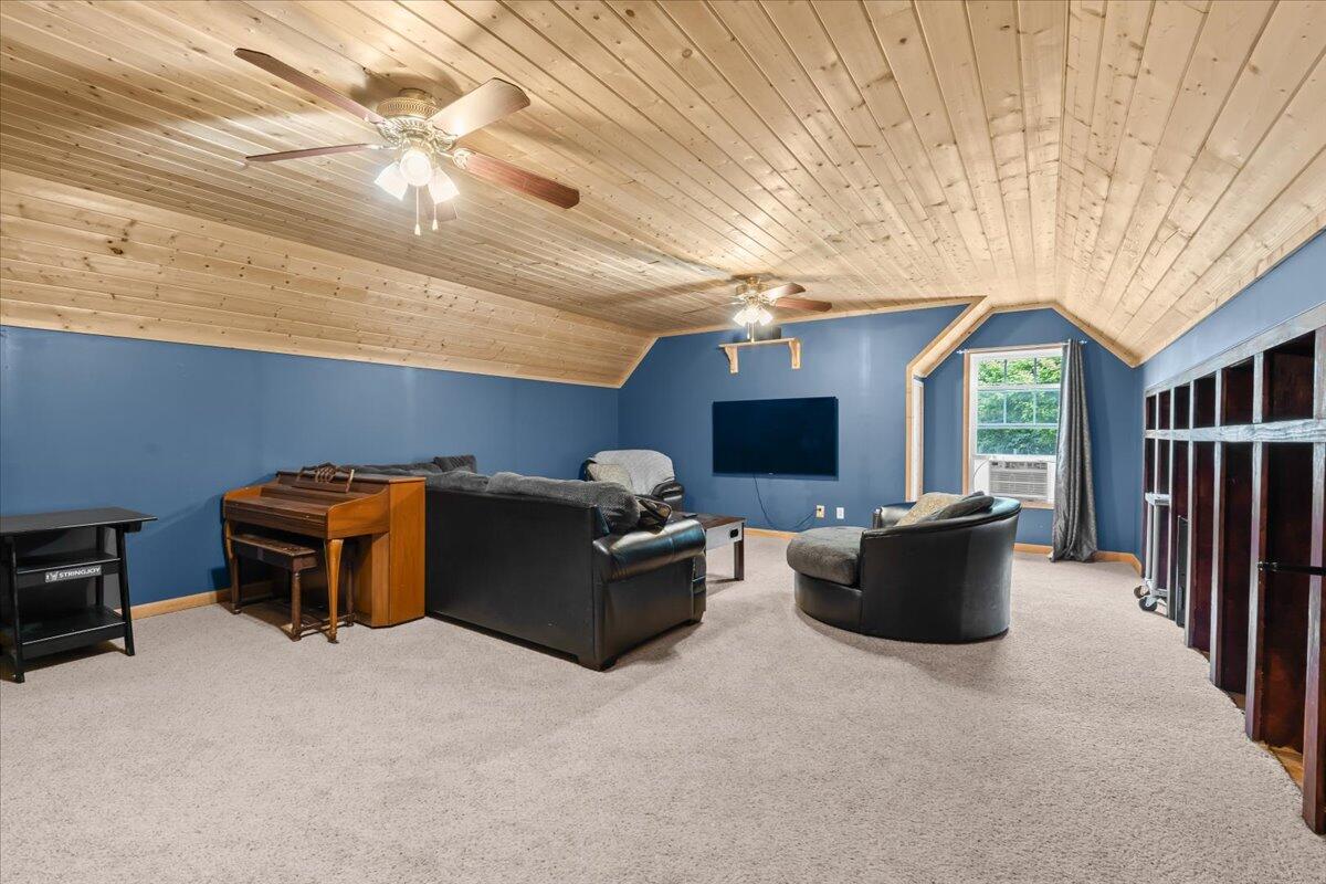 1075 Crystal Wood Drive Property Photo 35