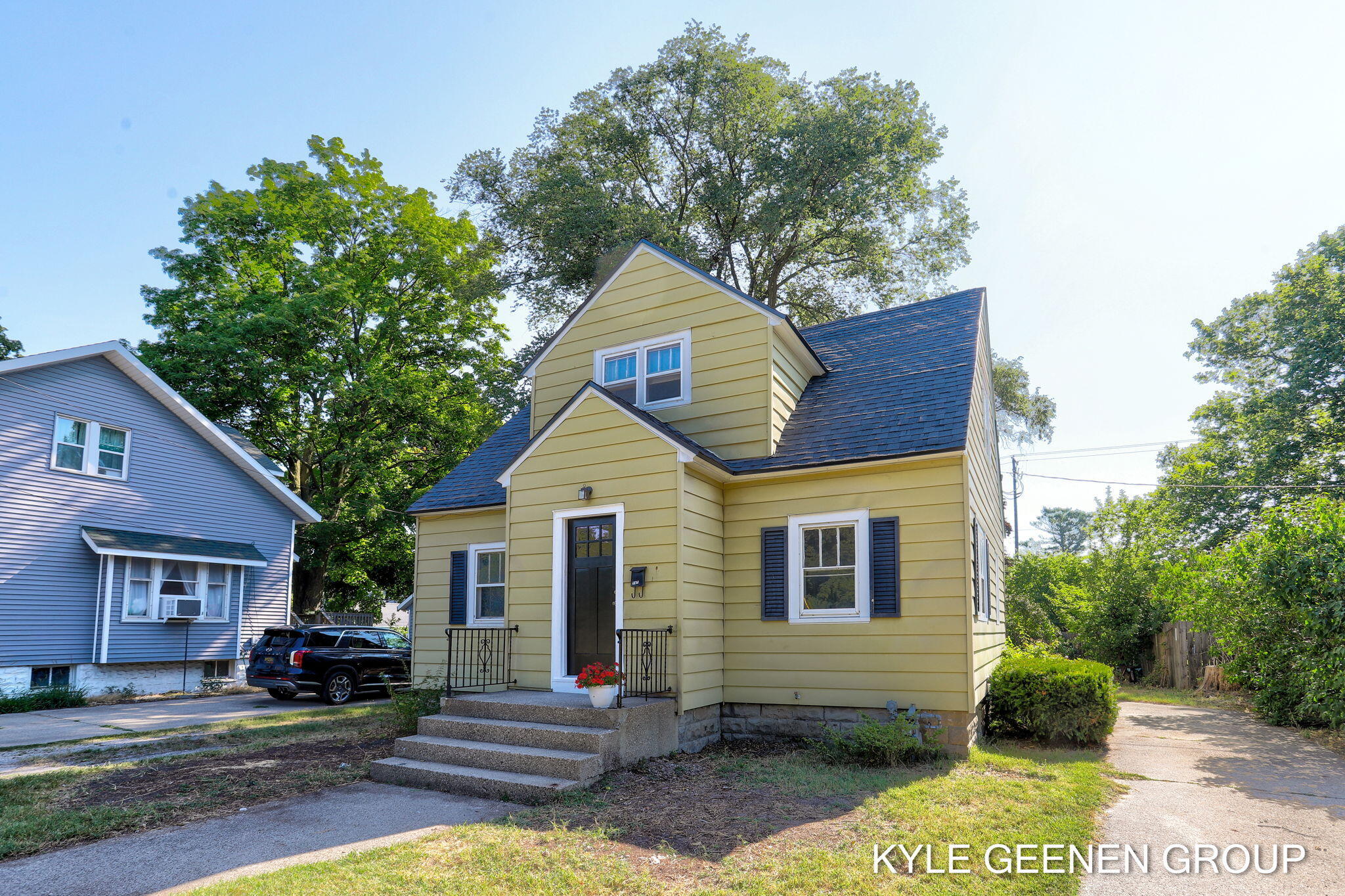 747 State Street Property Photo 1