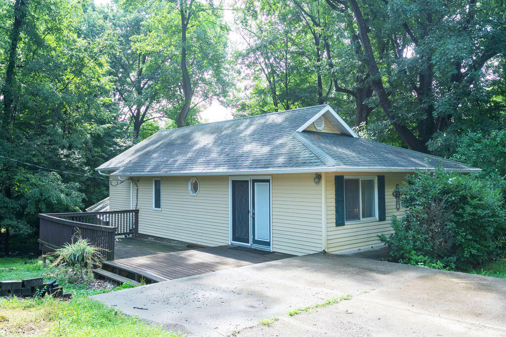16035 Walnut Street Property Photo 1