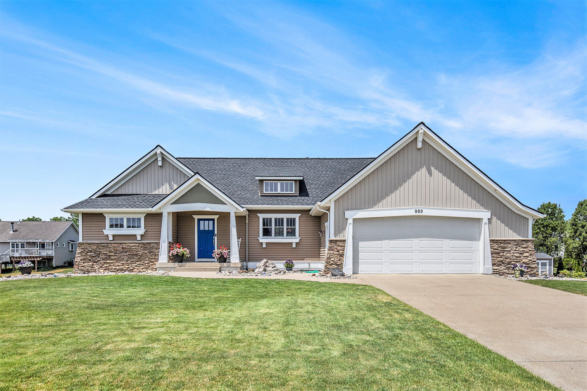 953 Golfside Court Property Photo 1