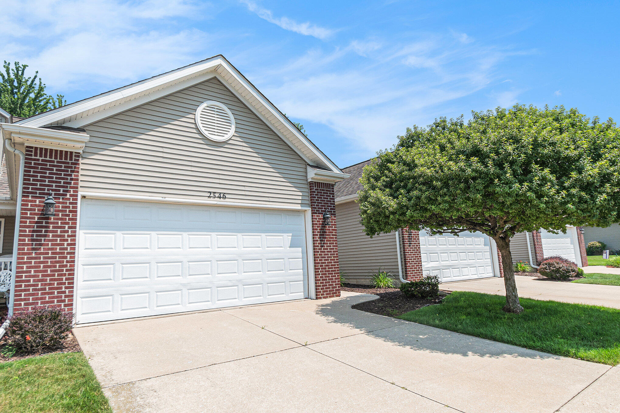 2546 Limerick Circle Property Photo 1