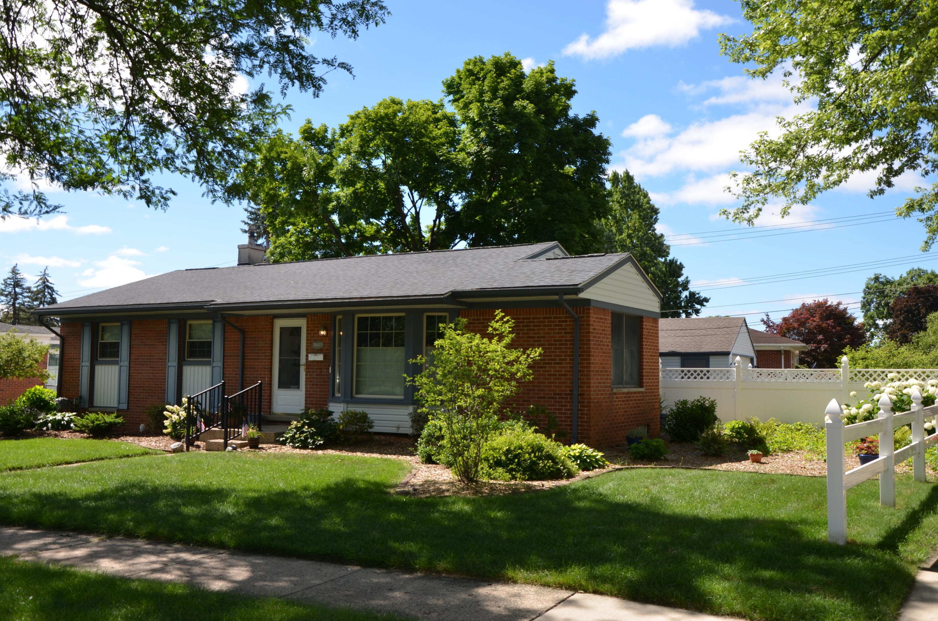 38605 W Ann Arbor Trail Trail Property Photo 1