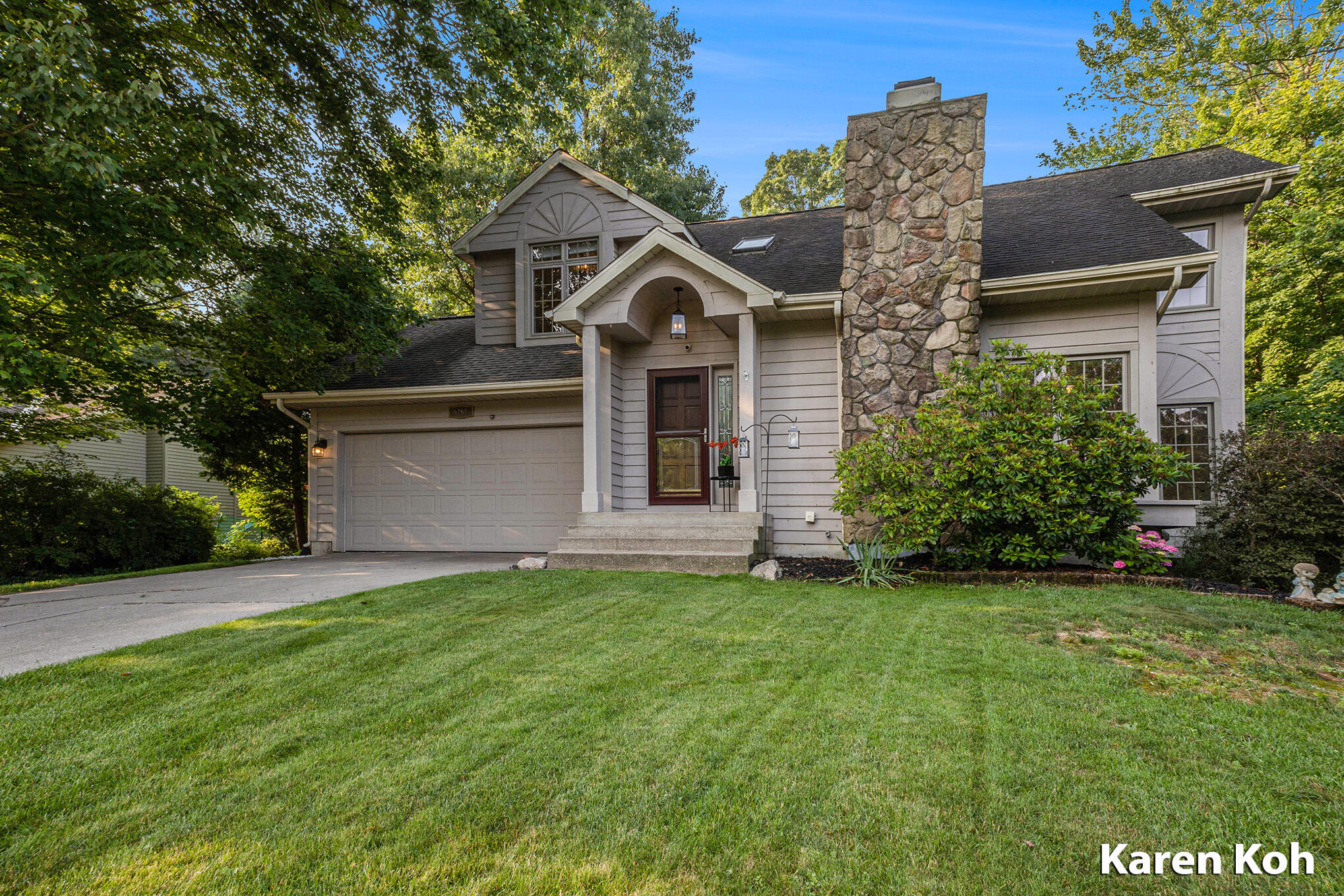 5268 E Woodmeade Court Se Property Photo 1