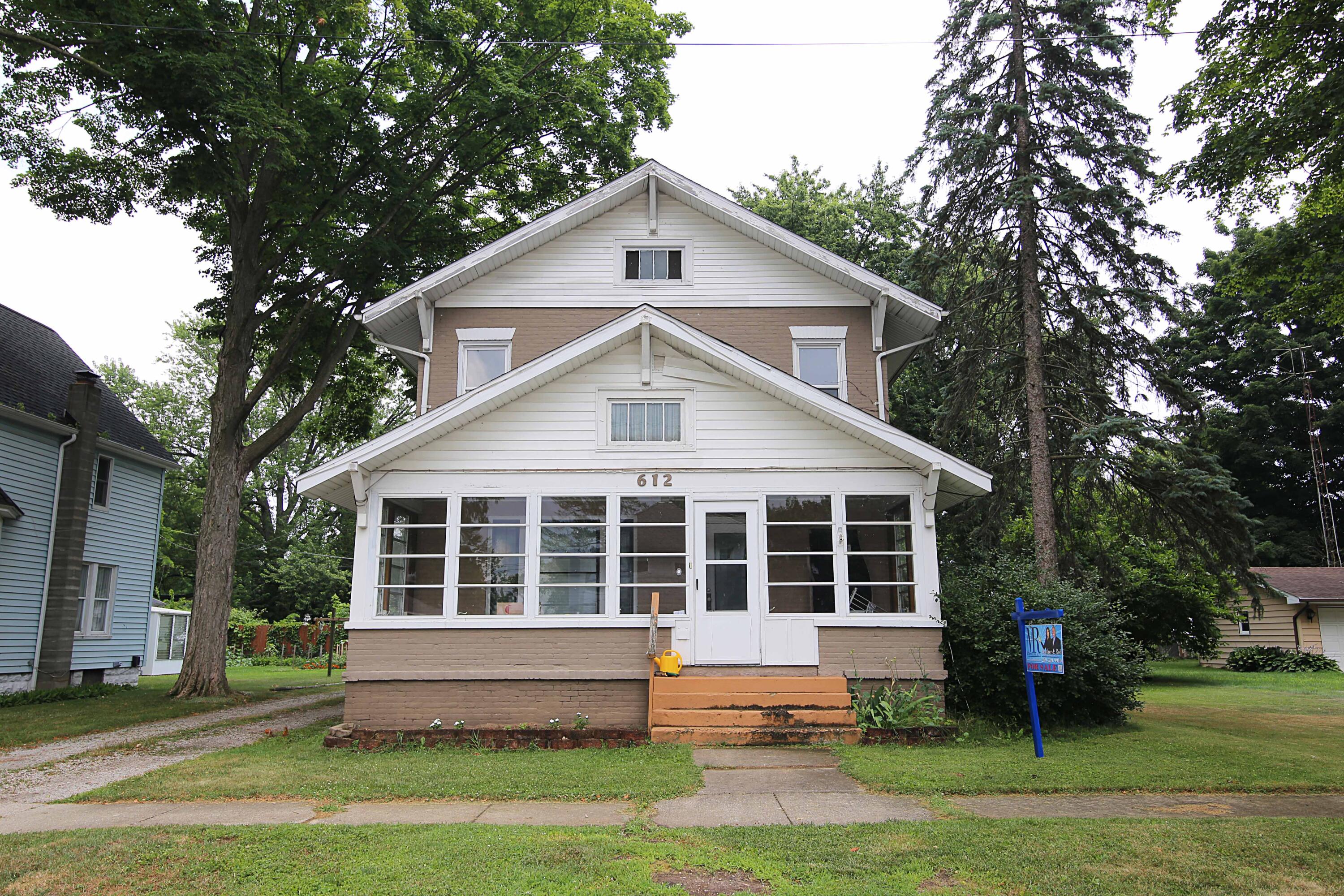 612 S Hooker Avenue Property Photo 1