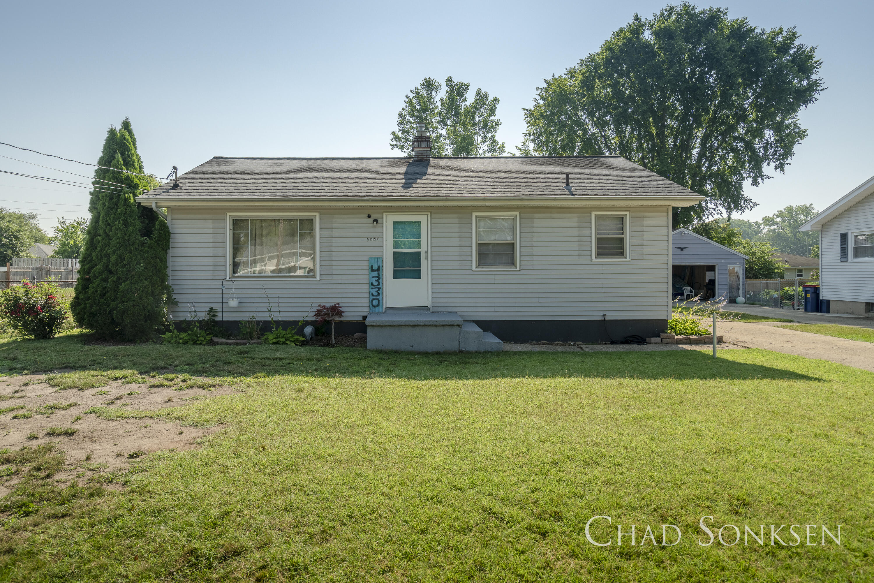 4330 Stuart Avenue Se Property Photo 1