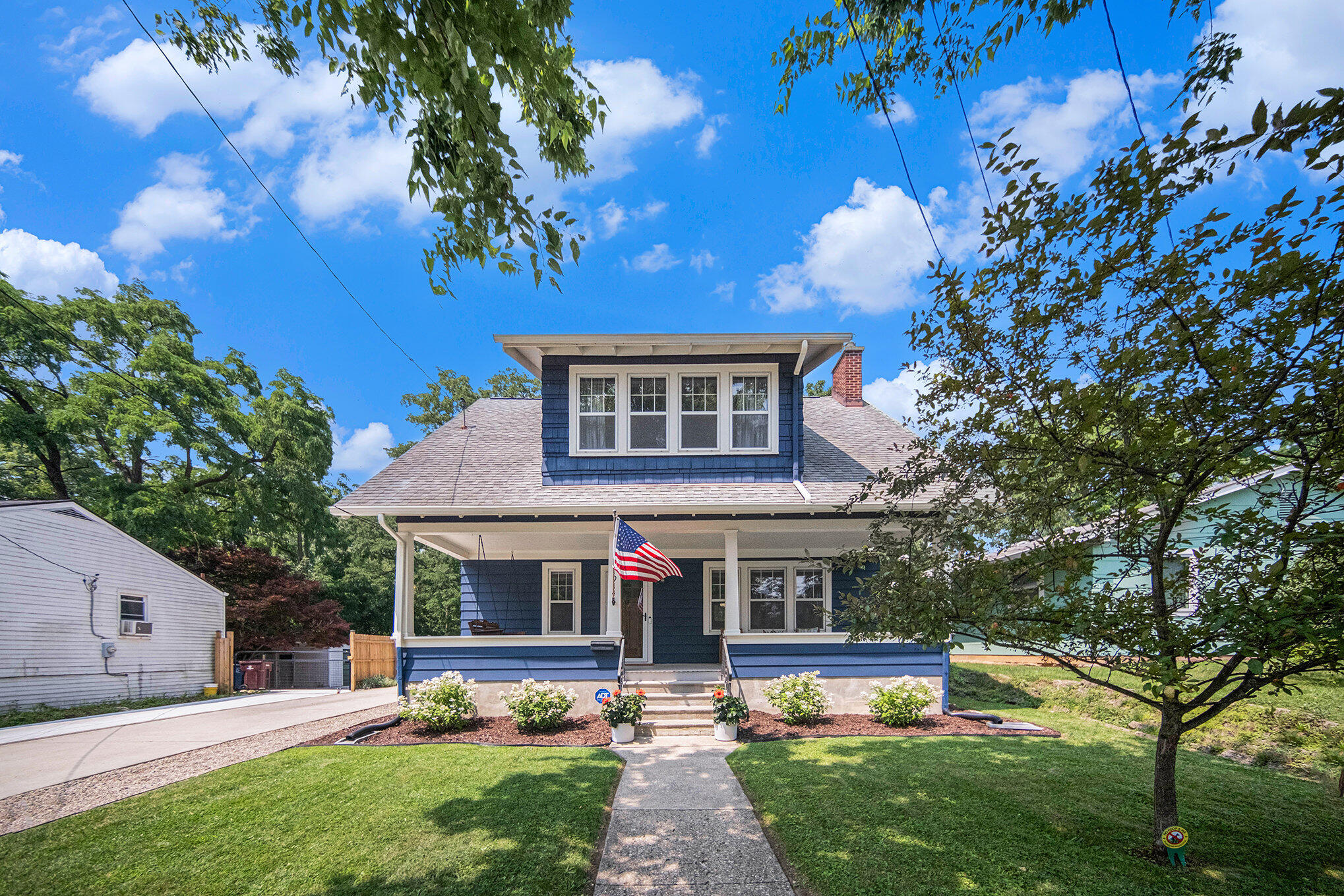 1914 Jackson Avenue Property Photo 1