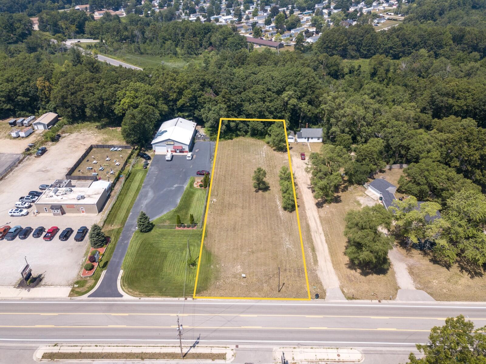 1353 Holton Road Property Photo 1