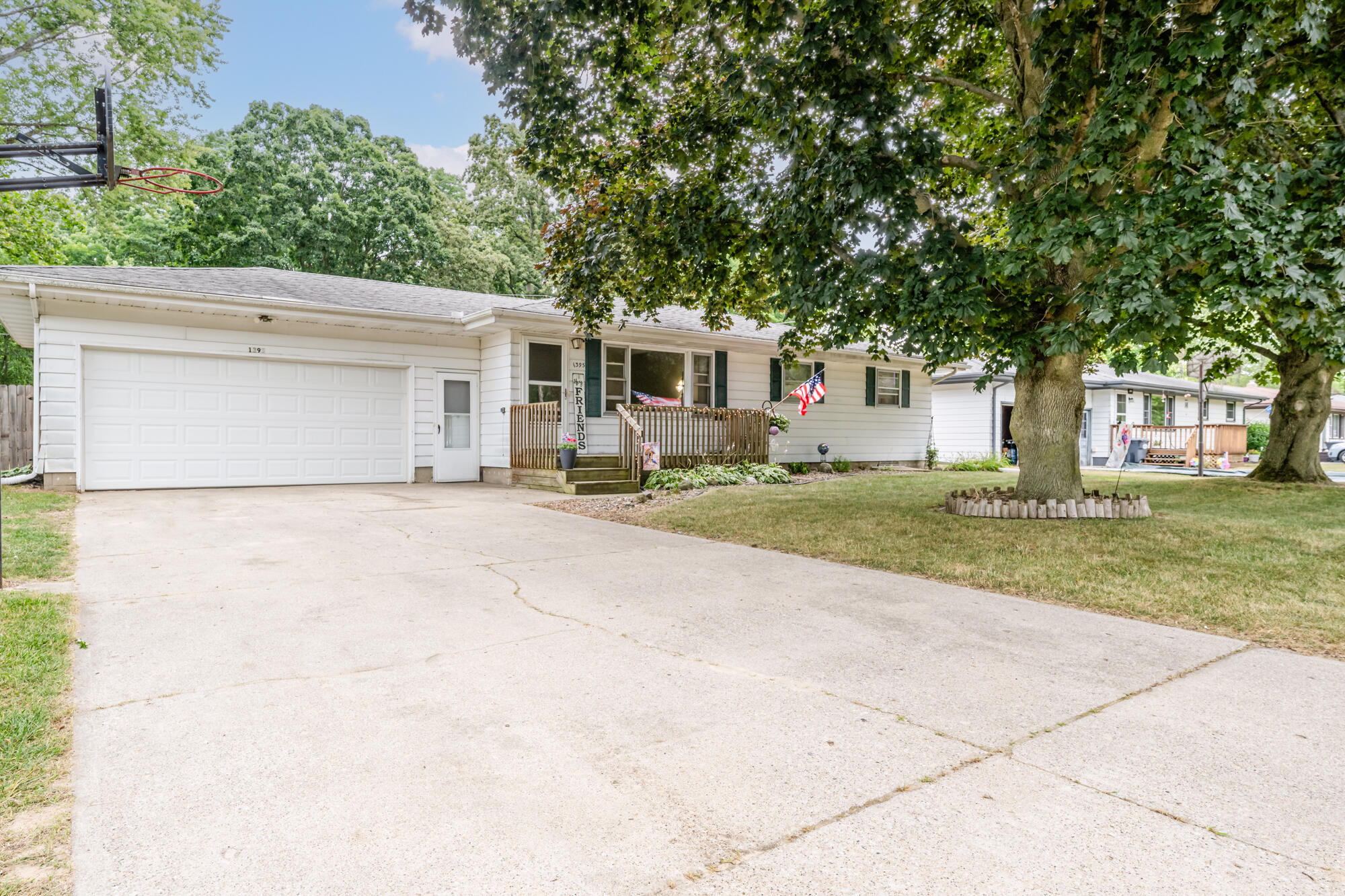 1395 Wilshire Terrace Property Photo 1