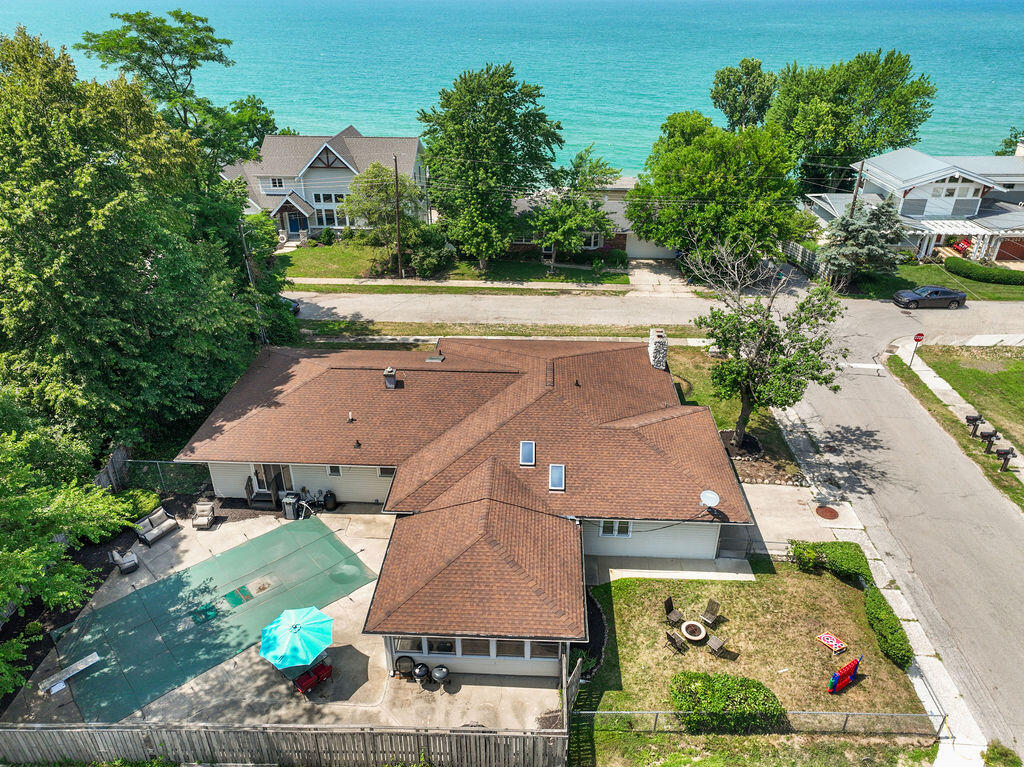 1501 Shore Drive Property Photo 1