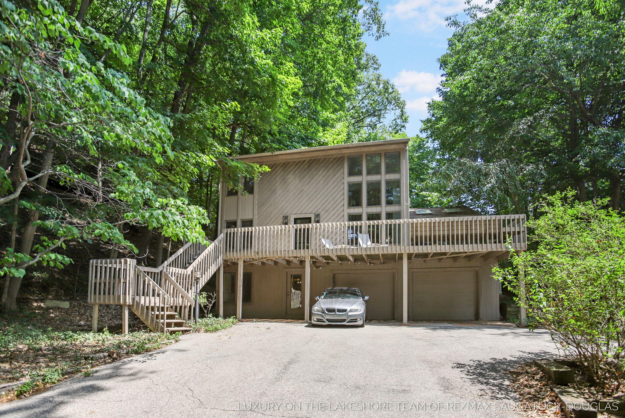 4719 Foxhill Lane Property Photo 1