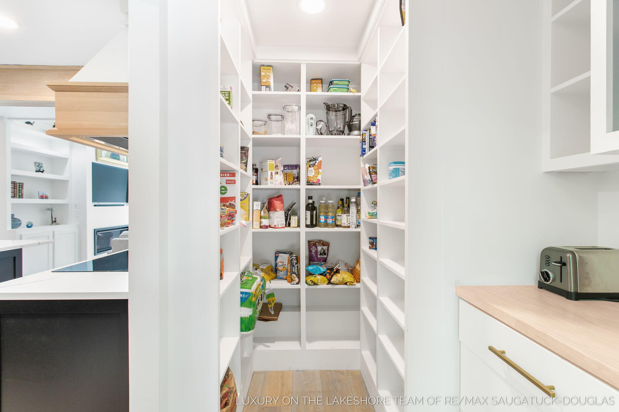 4719 Foxhill Lane Property Photo 28