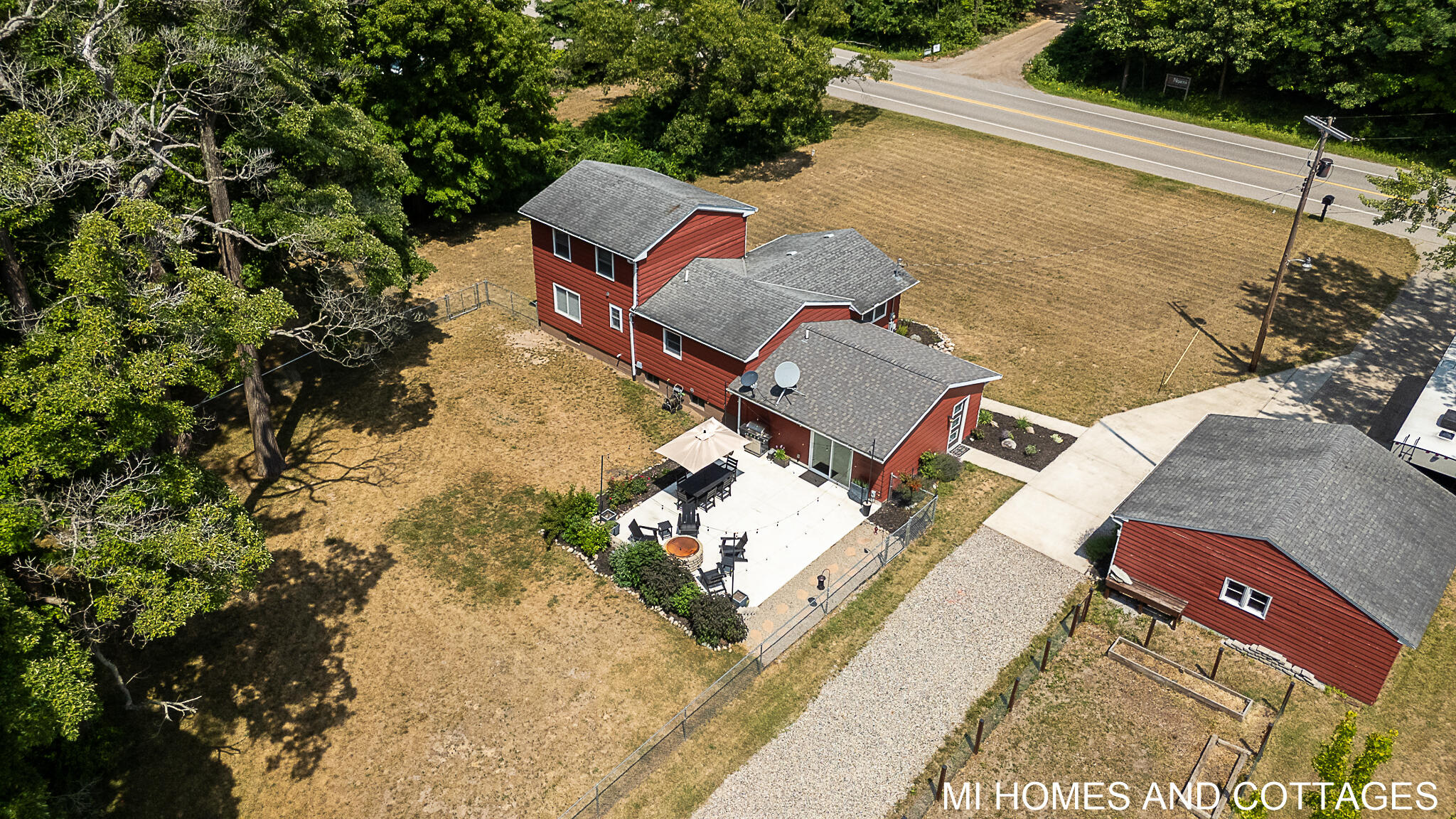 4080 64th Property Photo 3