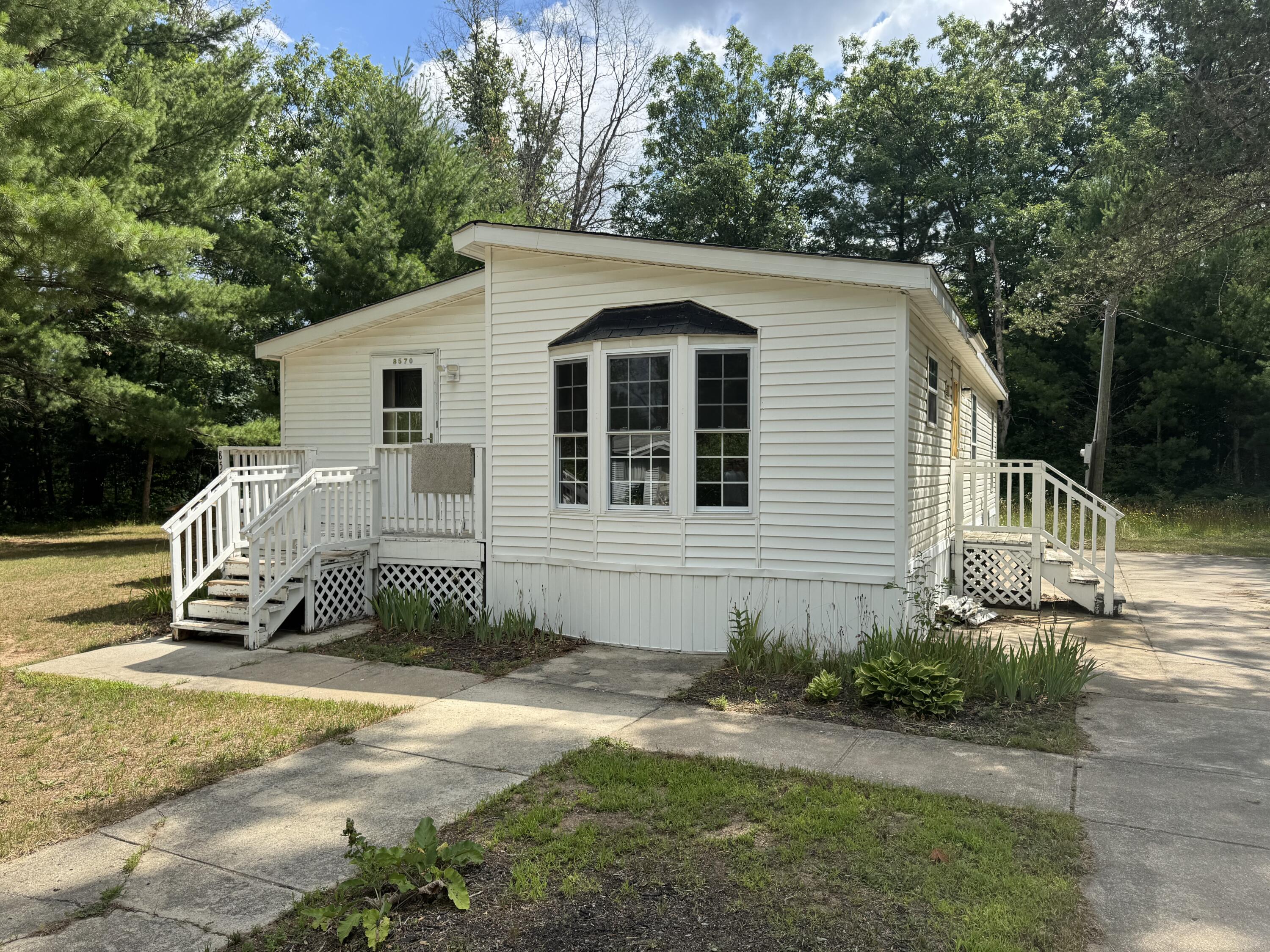 8570 S Bagnall Avenue Property Photo 1
