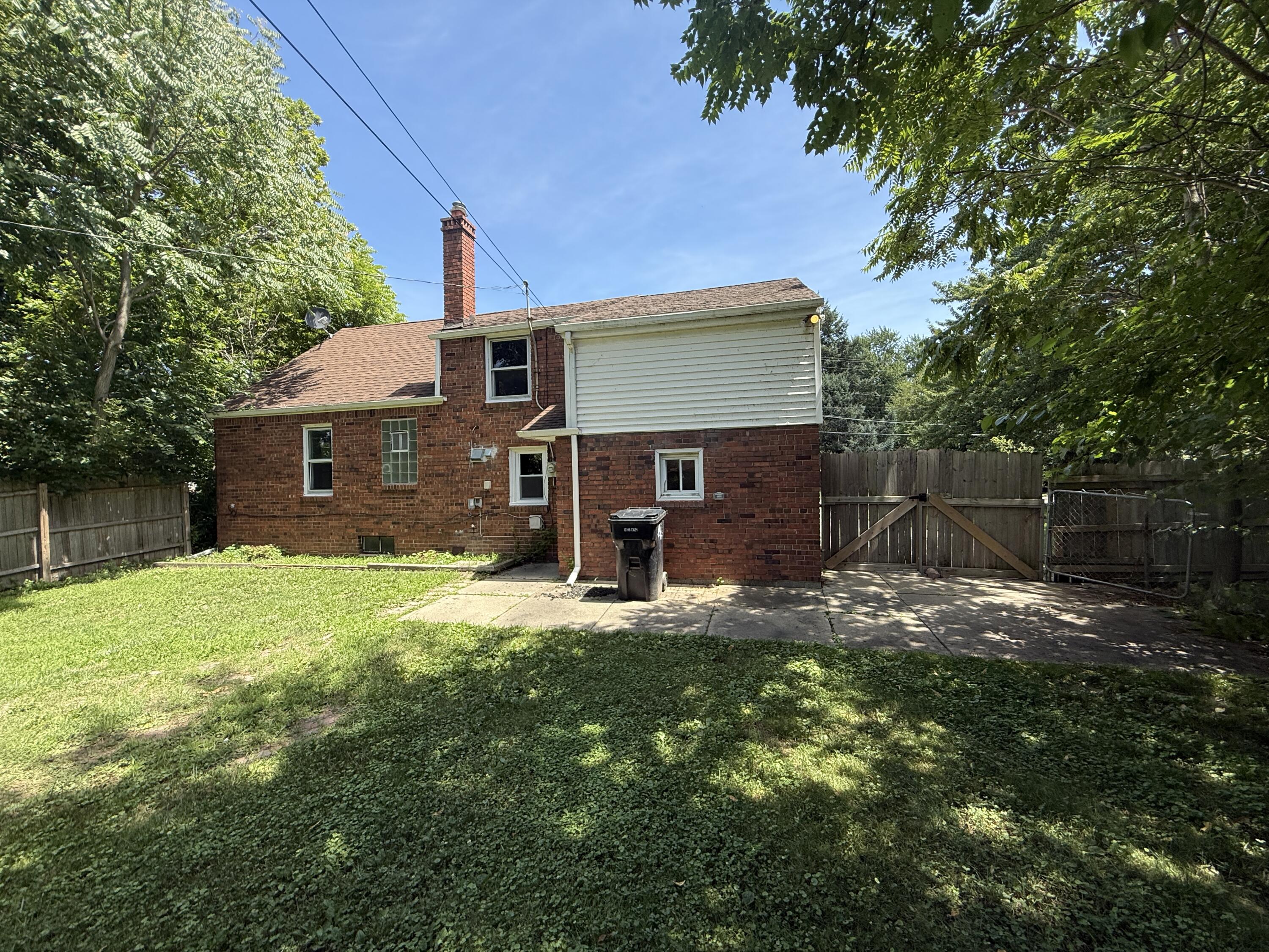 26655 Rosewood Street Property Photo 2