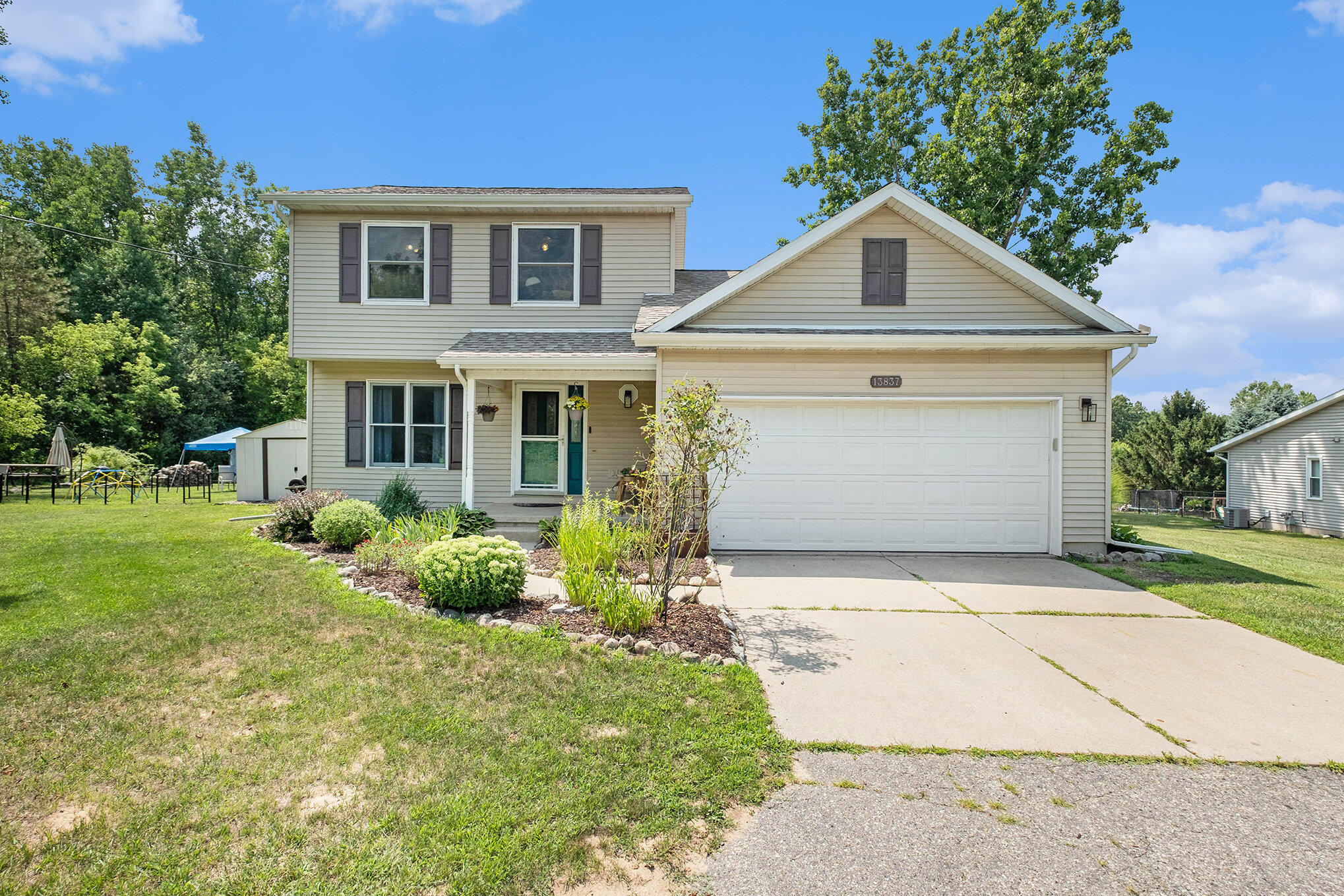 13837 Myers Lake Ne Property Photo 1