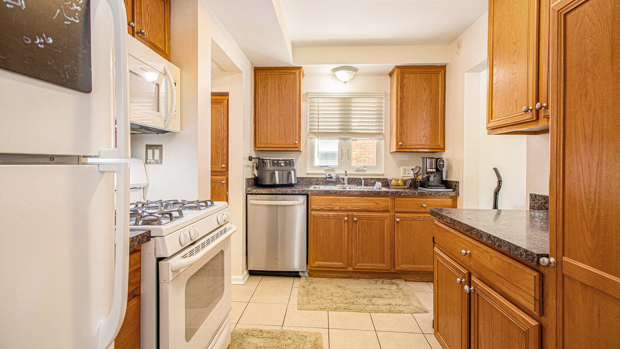 3756 Grindley Park Street Property Photo 5