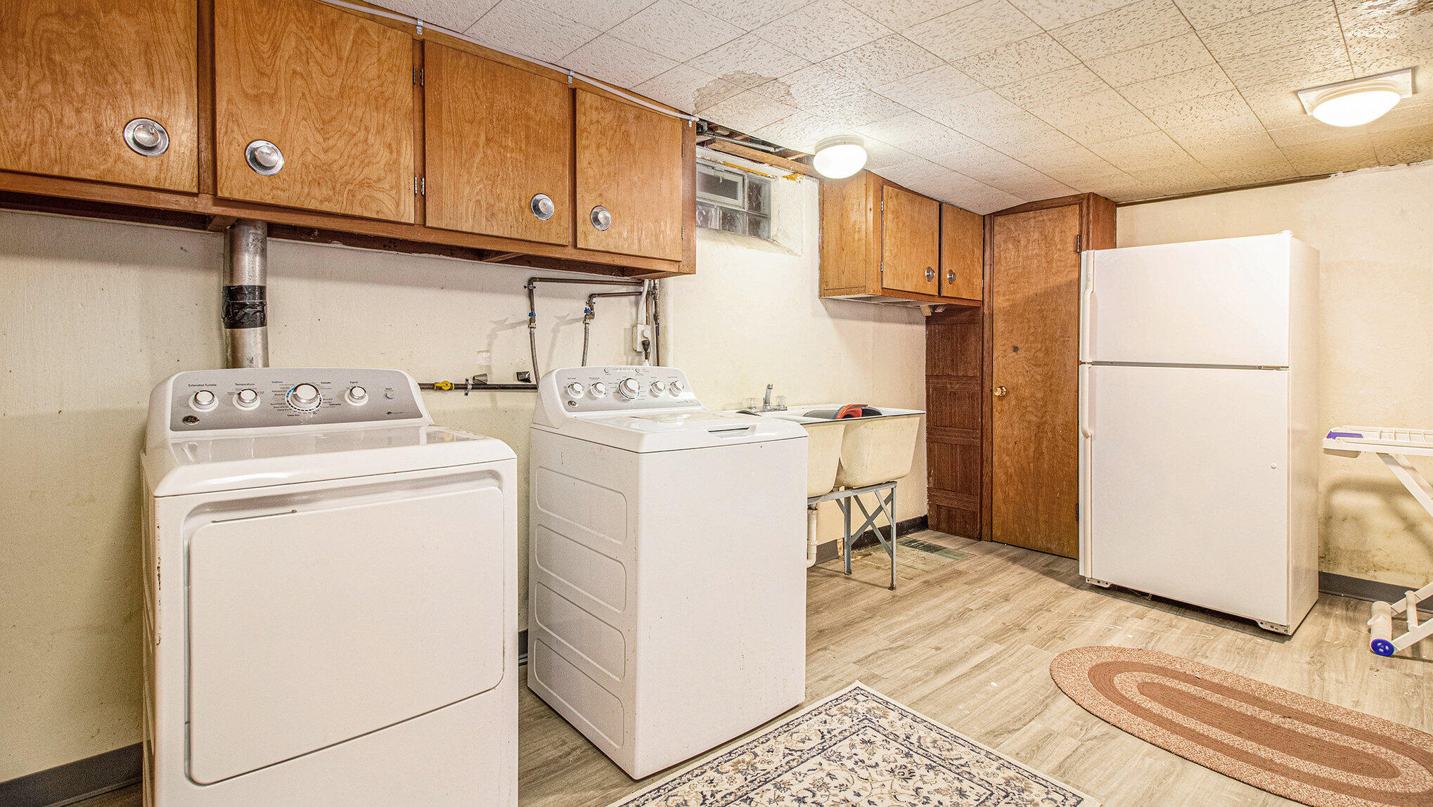3756 Grindley Park Street Property Photo 22