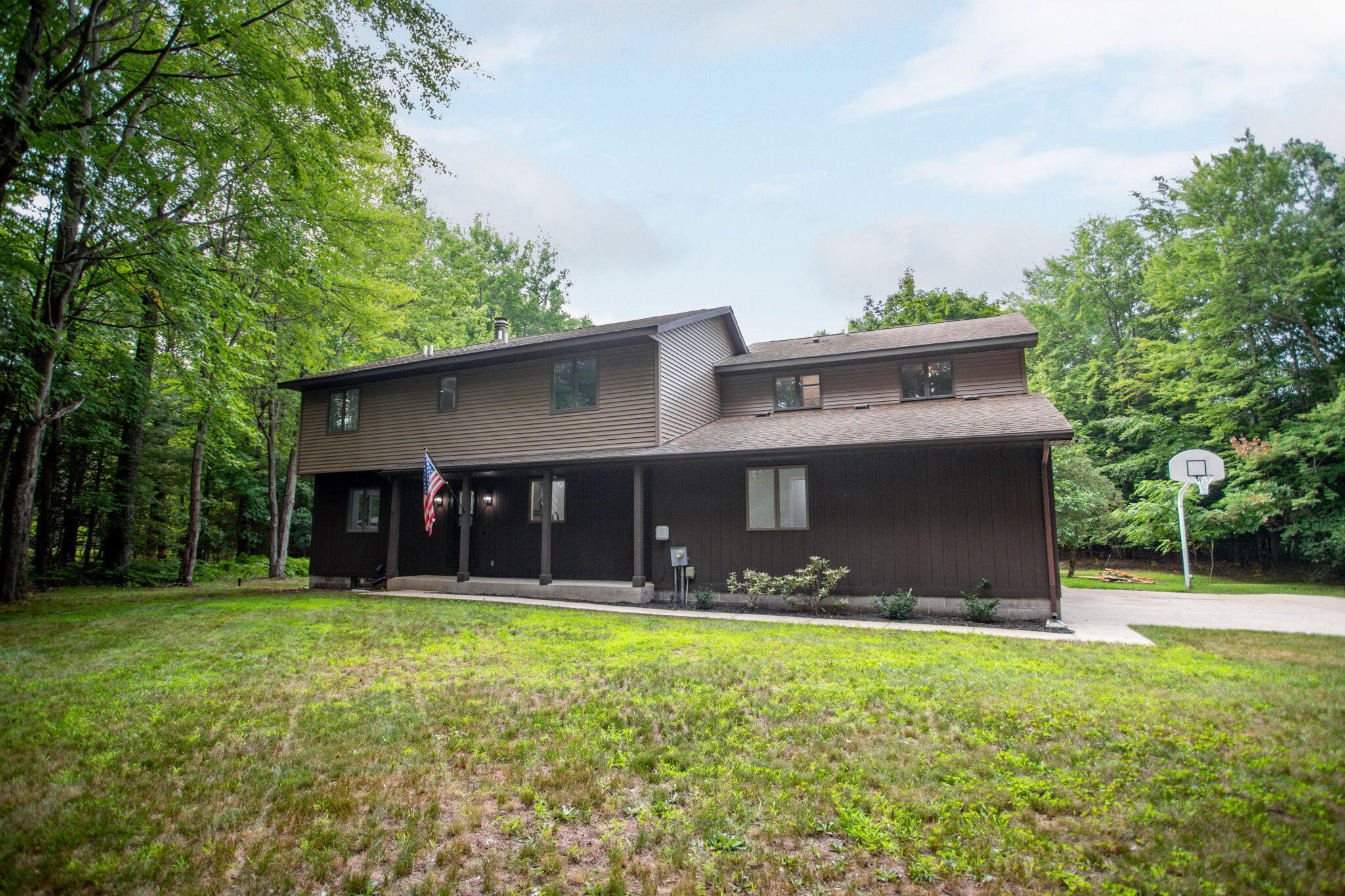 4983 W River Road Property Photo 1