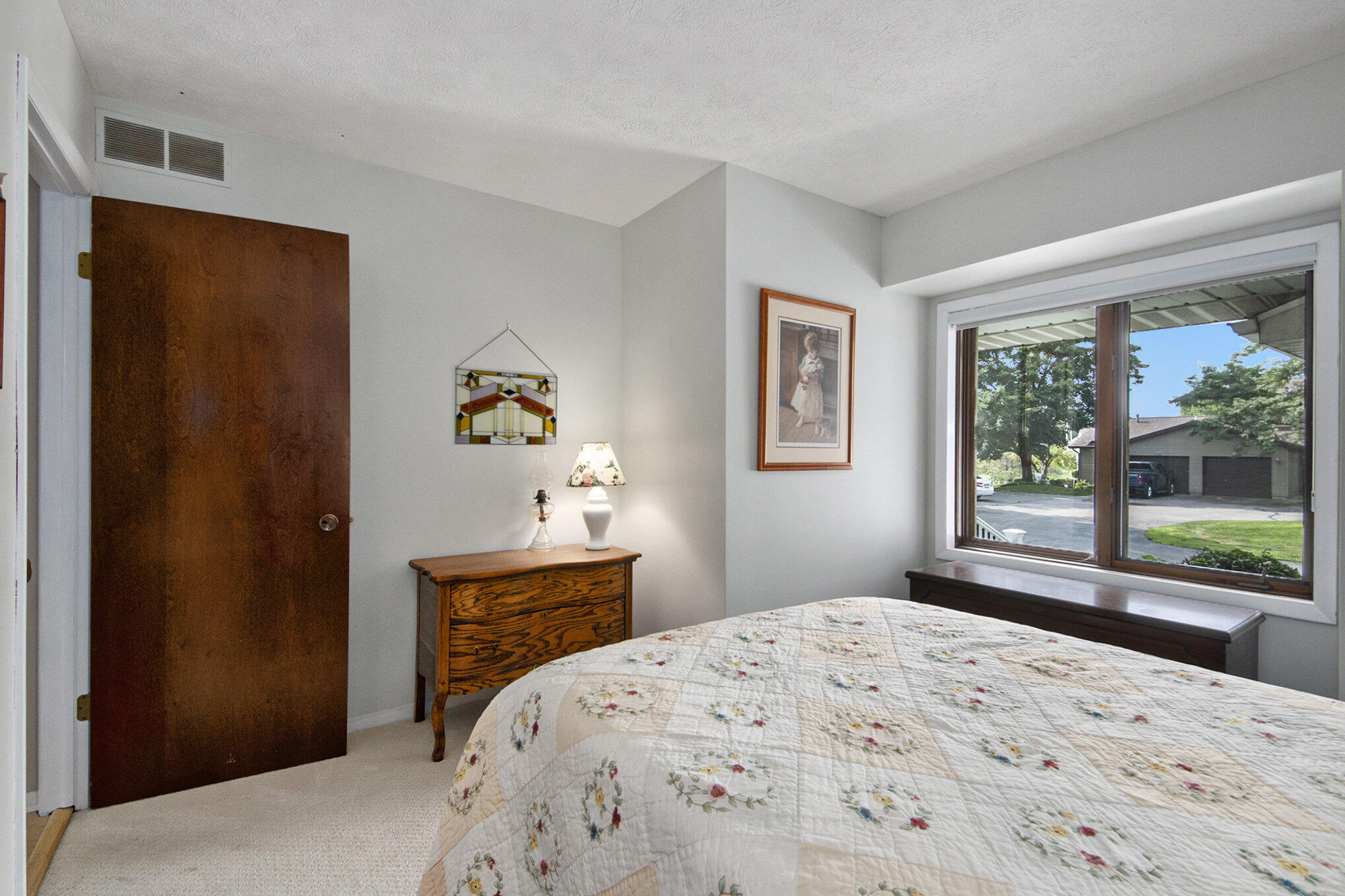 2339 Bridle Creek Street Se Property Photo 16