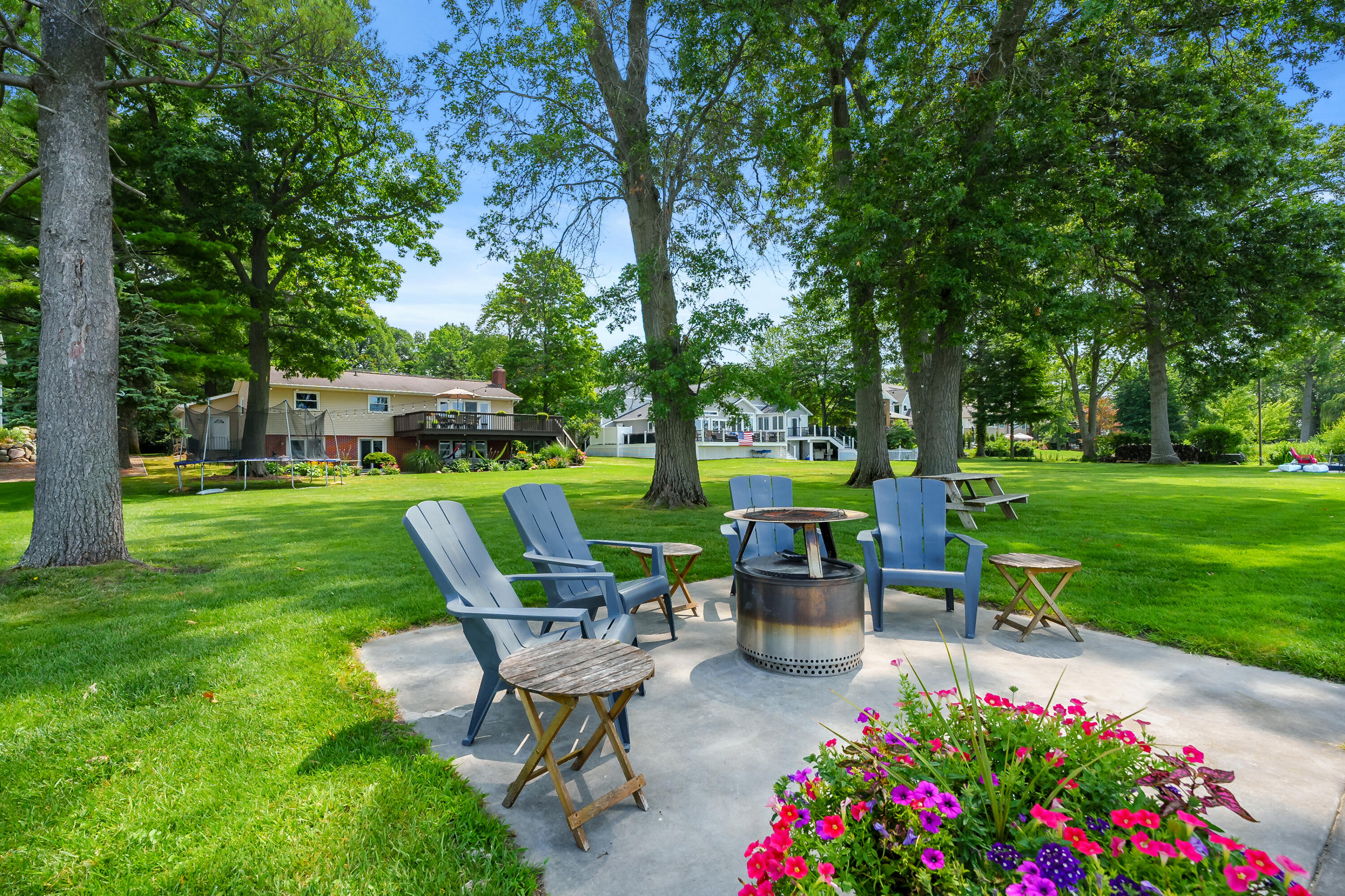 9340 E Shore Drive Property Photo 8