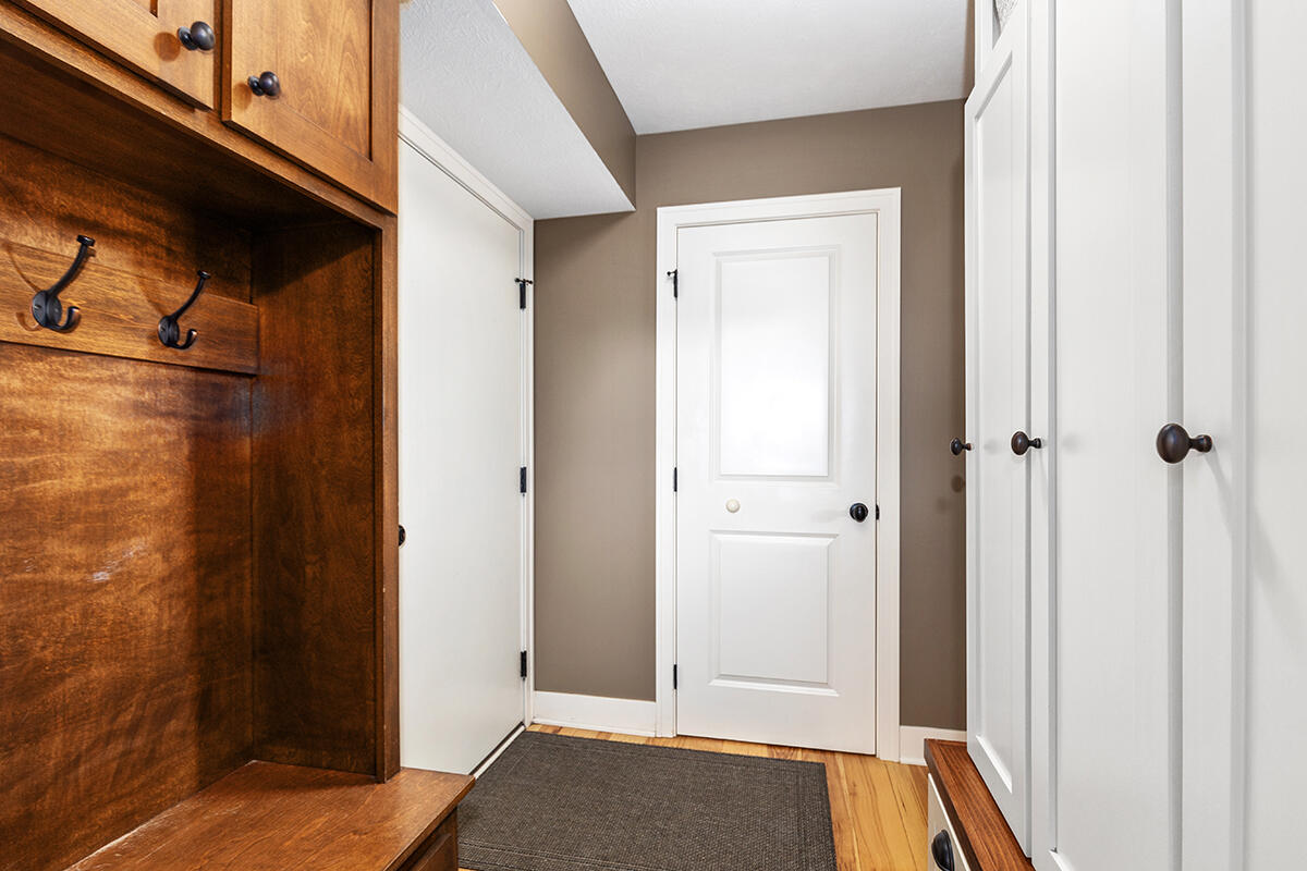 4270 Autumn Ridge Drive Property Photo 7