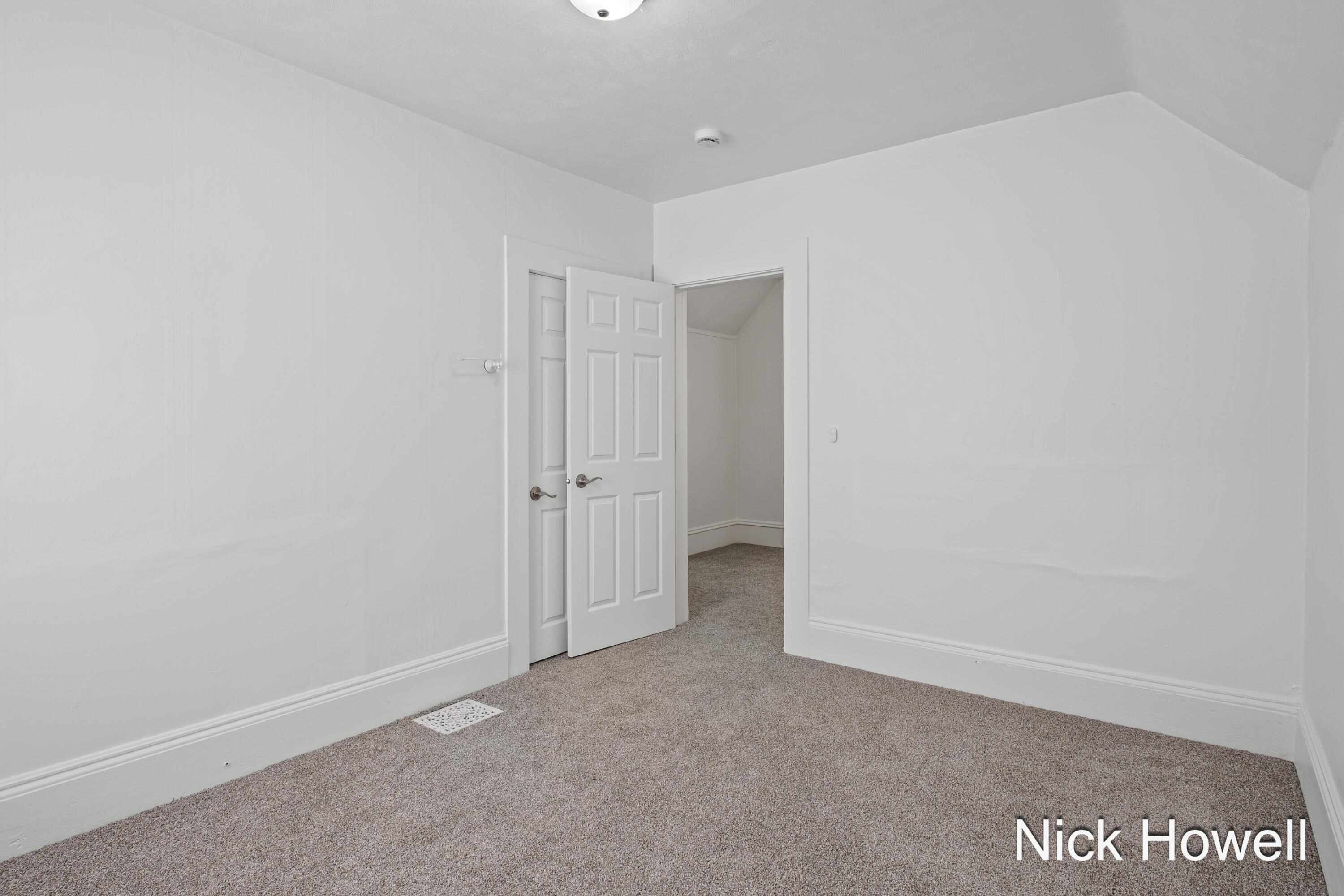 1050 Lafayette Avenue Se Property Photo 23