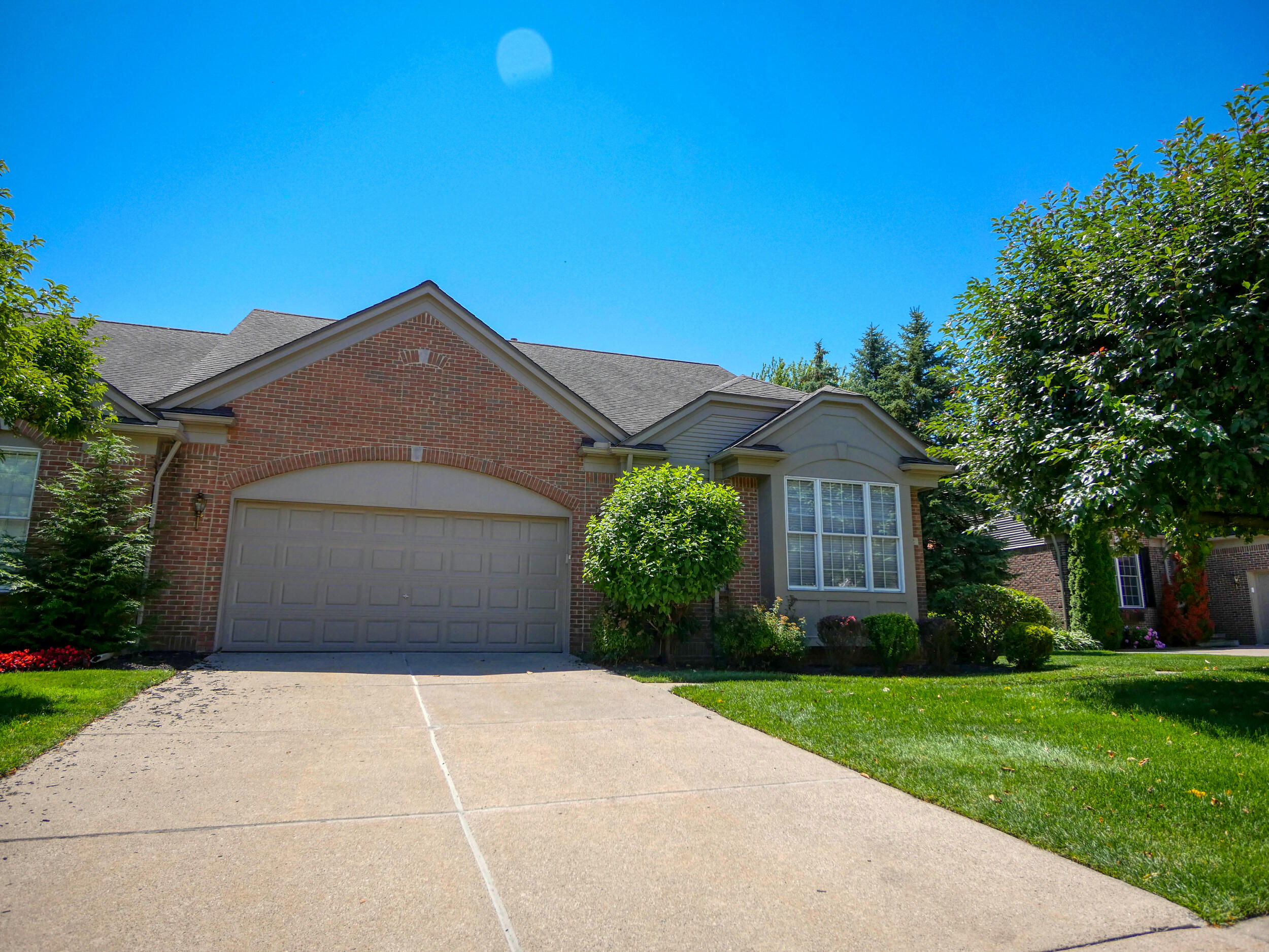 1322 Copper Circle Property Photo 1