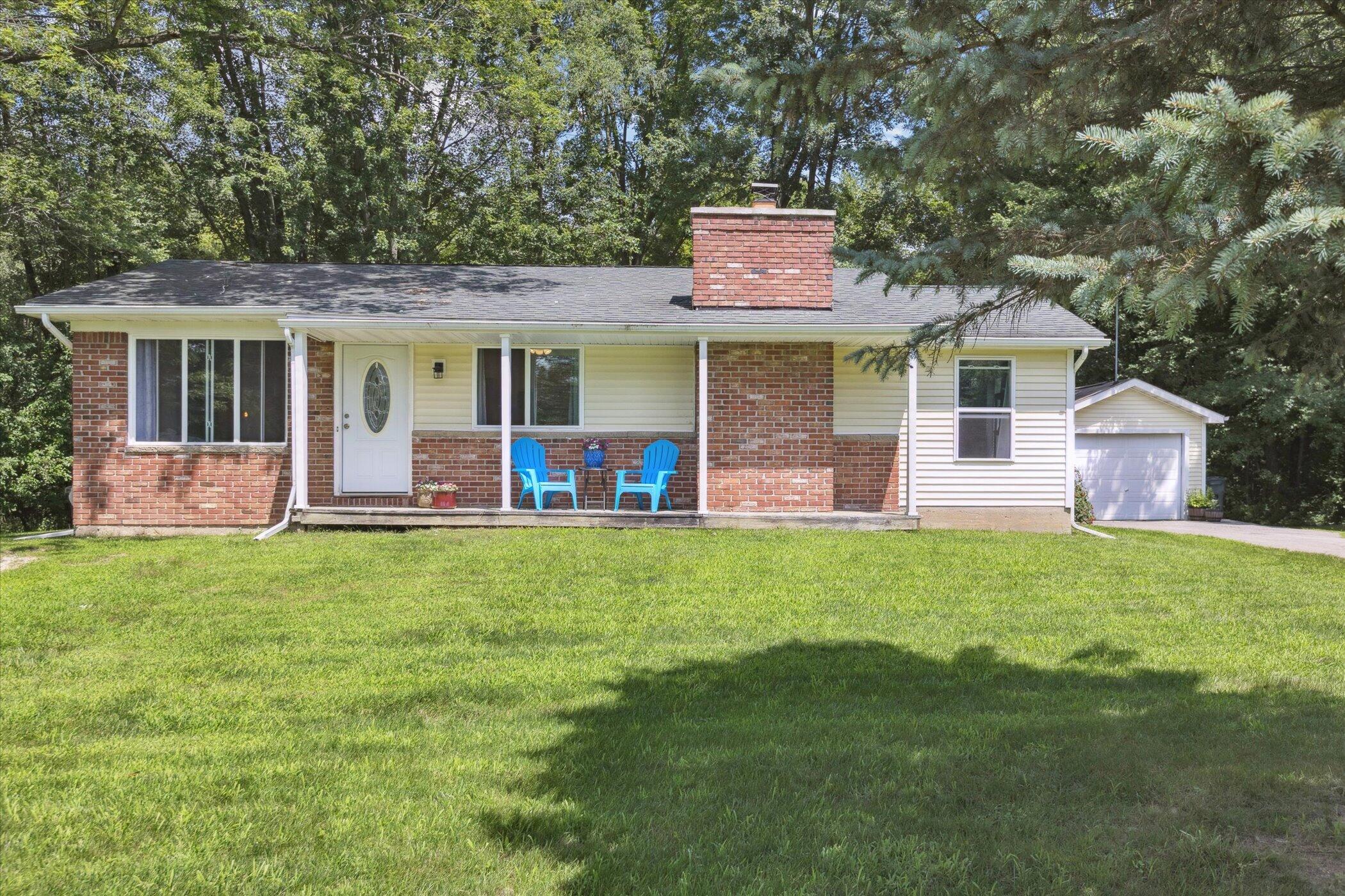 4045 E Lake Road Property Photo 1