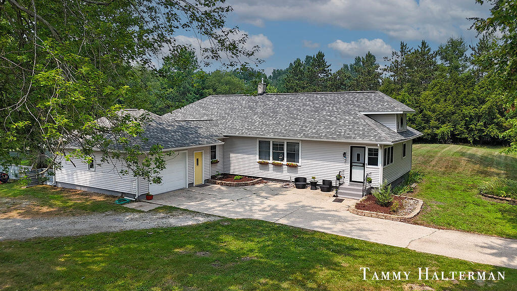 4037 S Brooks Road Property Photo 1