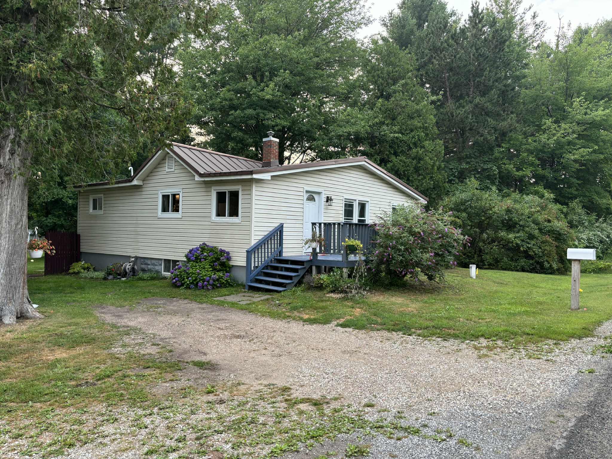 6033 N Stiles Road Property Photo 1