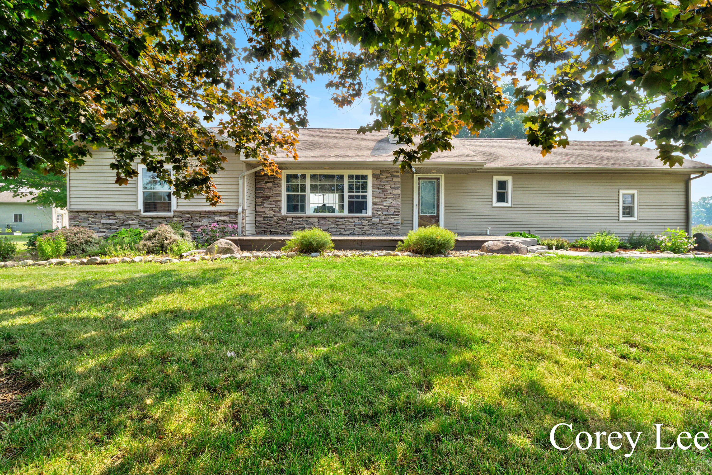 6017 Reeder Road Property Photo 1