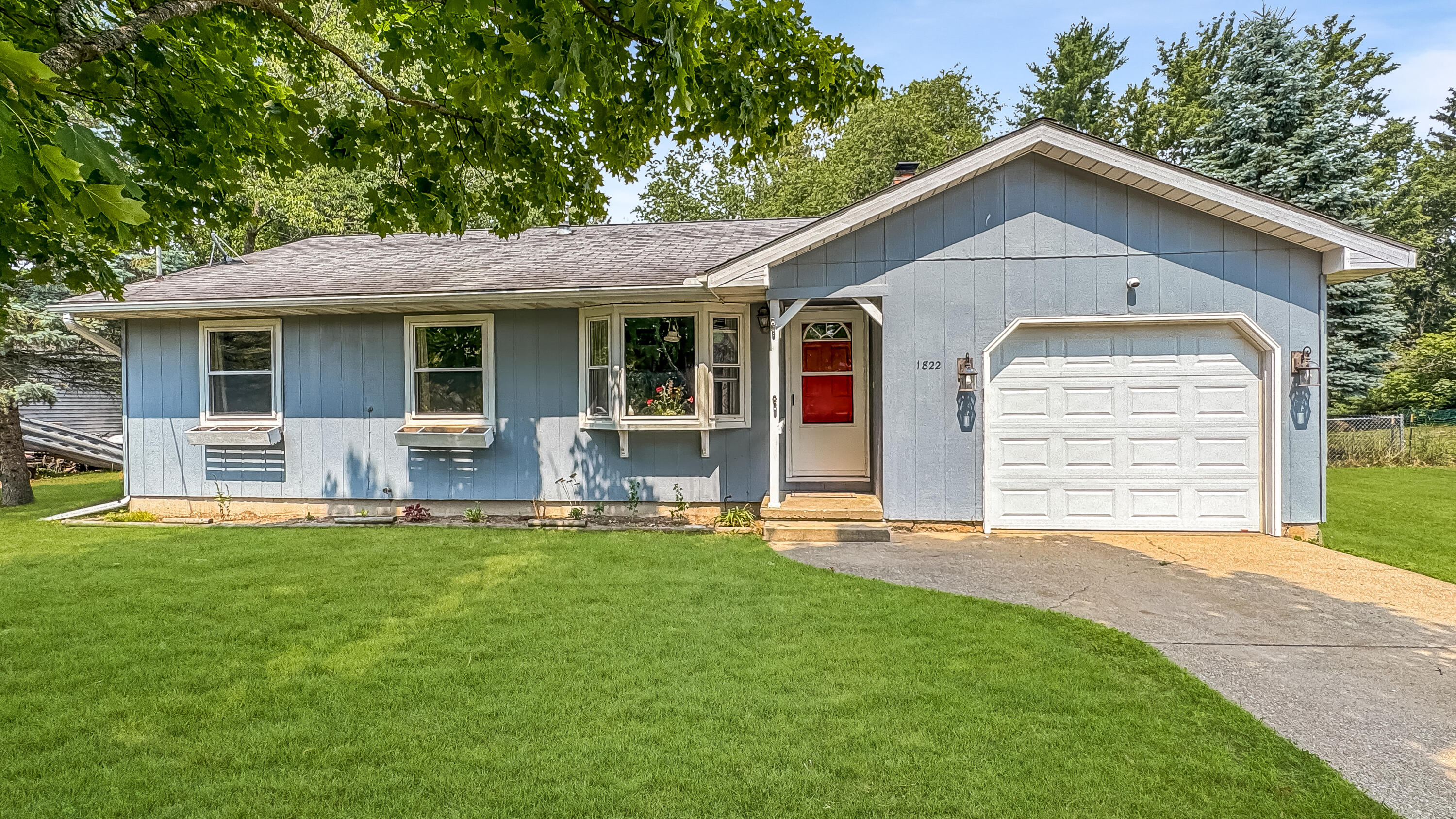 1822 Chestnut Street Property Photo 1