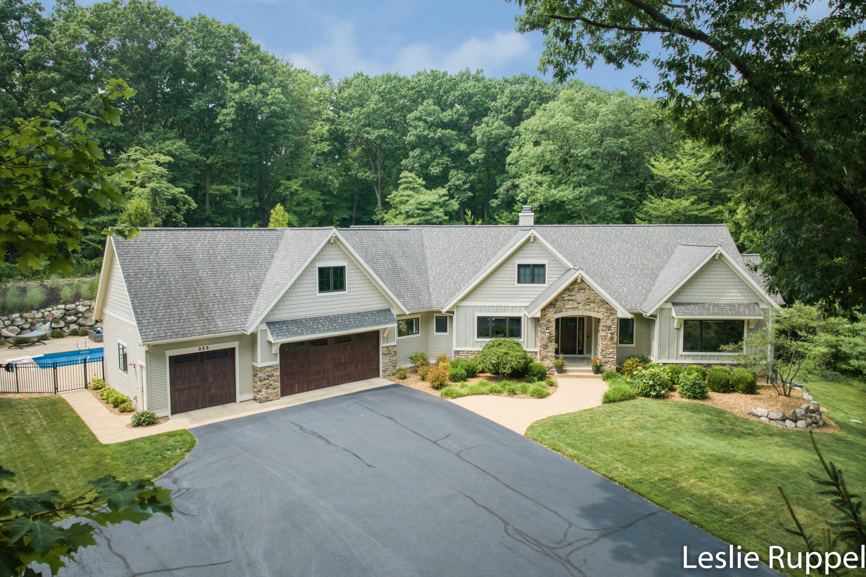 259 Grand River Drive Ne Property Photo 1